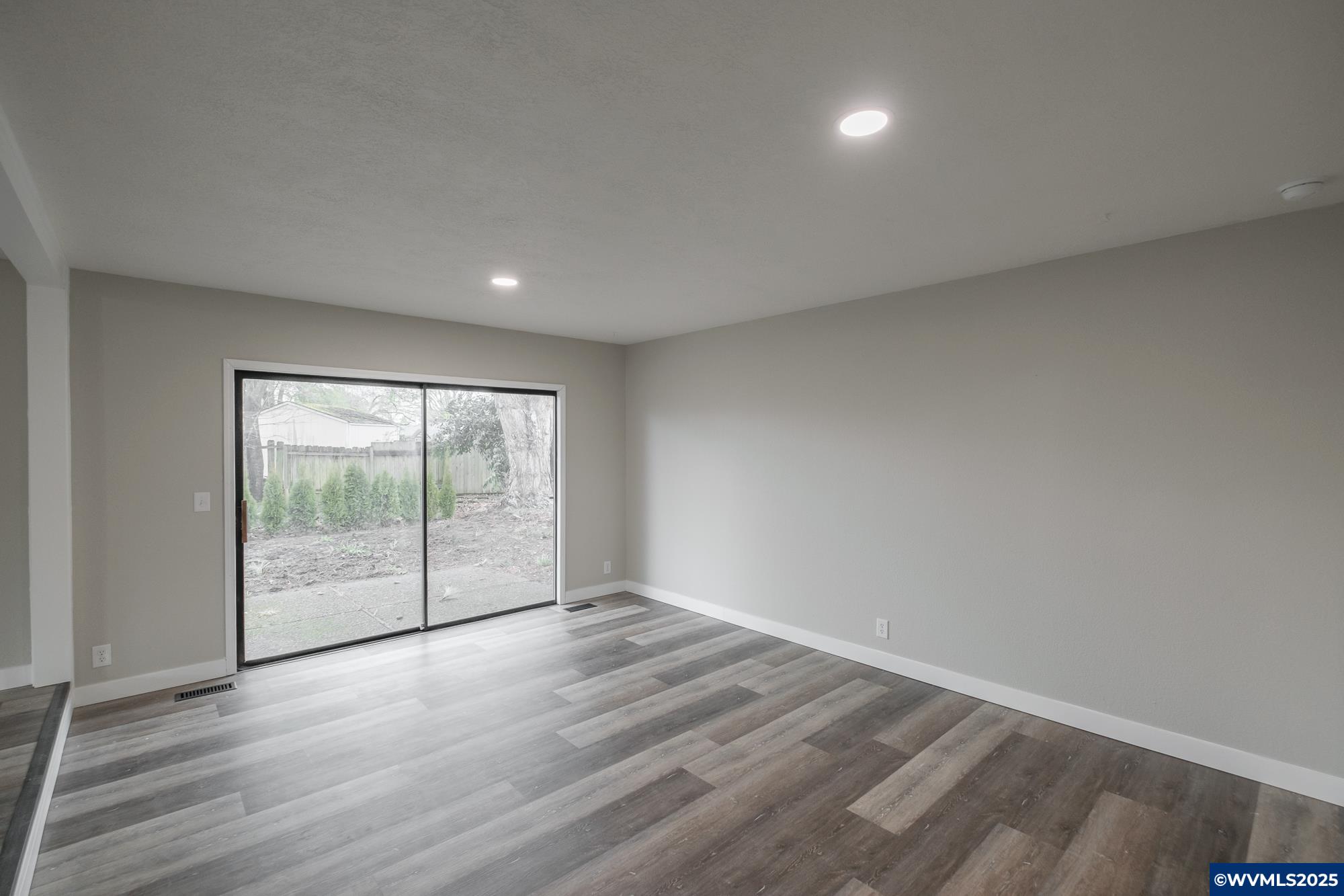 3783 47th Av NE