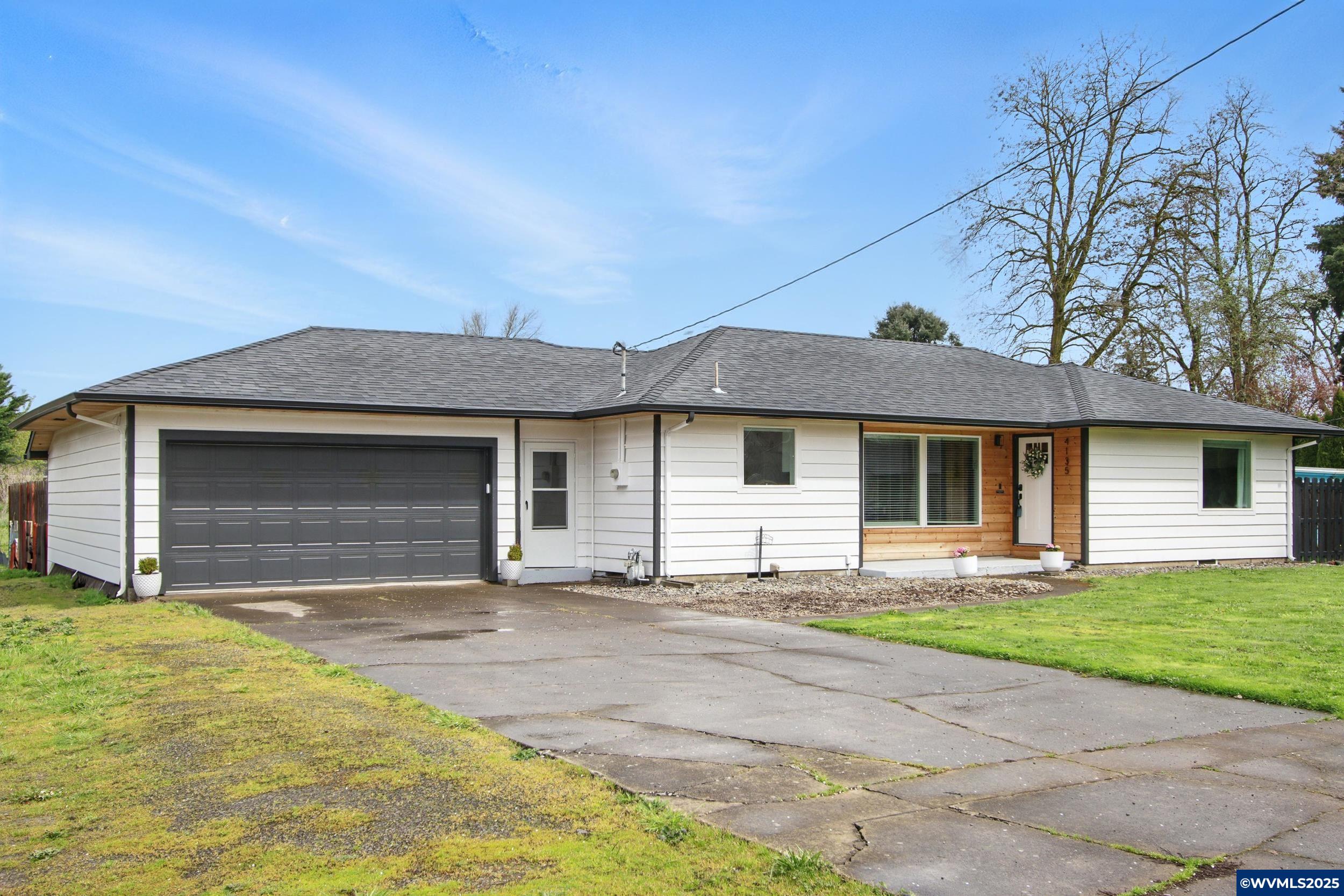4135 Macleay Rd SE