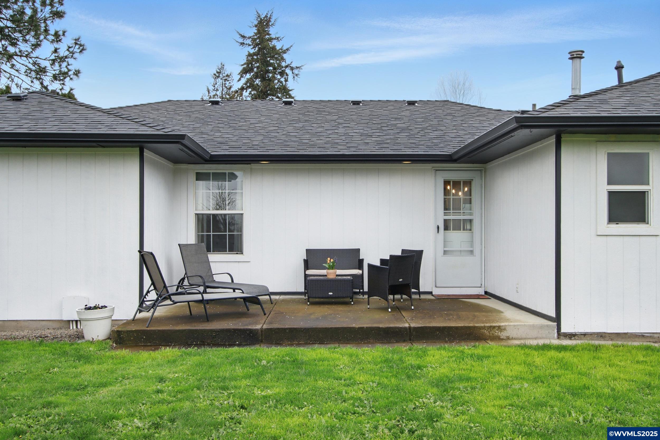4135 Macleay Rd SE