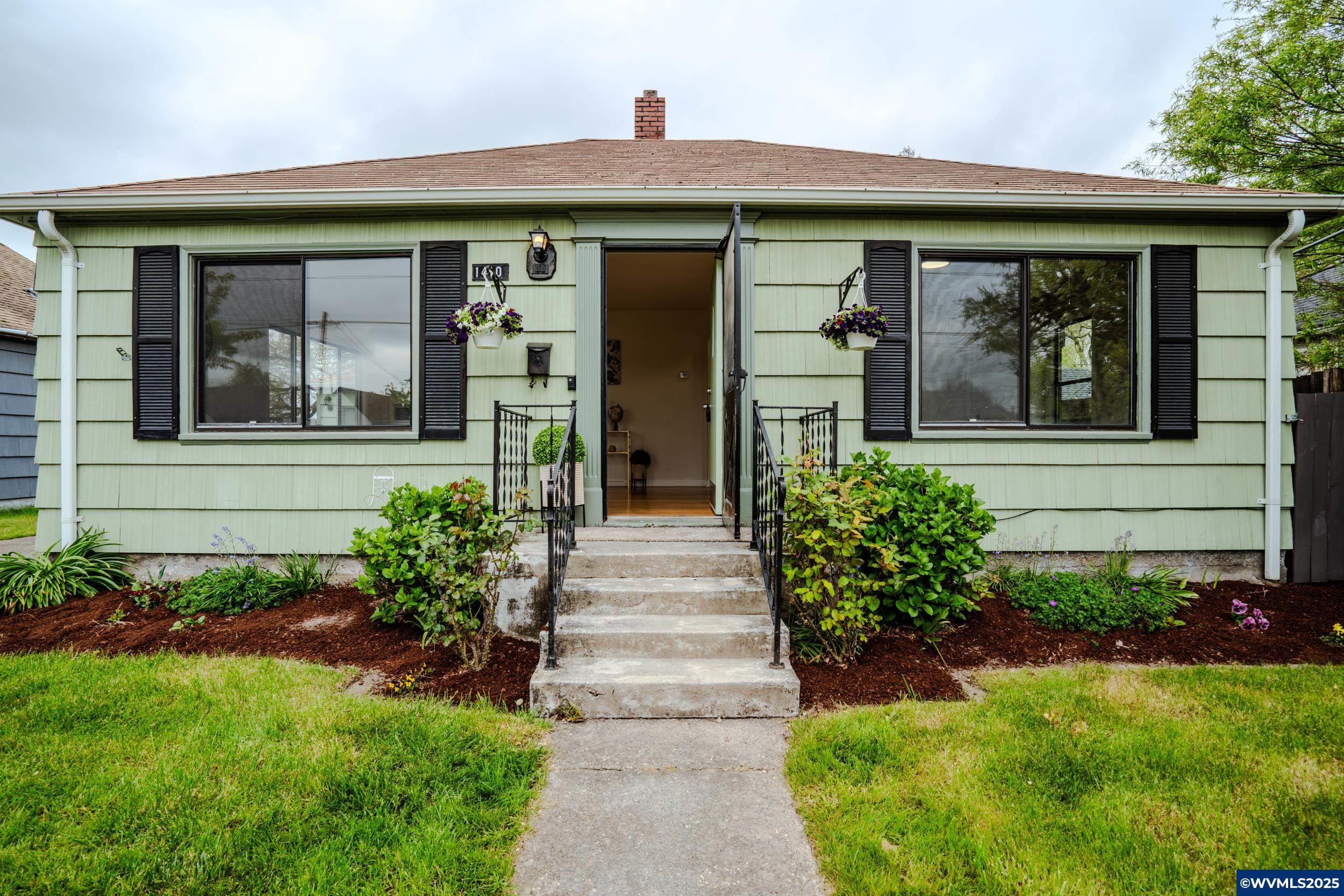 Super cute cottage, updated and move in ready. Beautiful original hardwood floors. New carpet and paint. Large fenced backyard. If you like old charm yet still want an updated home this is it. Walking distance to schools.