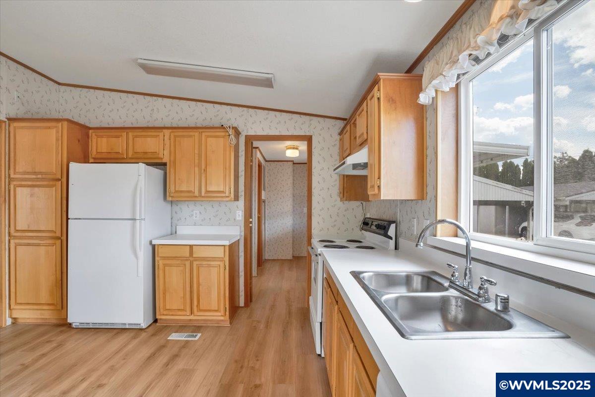 2410 Lancaster (962) Dr SE