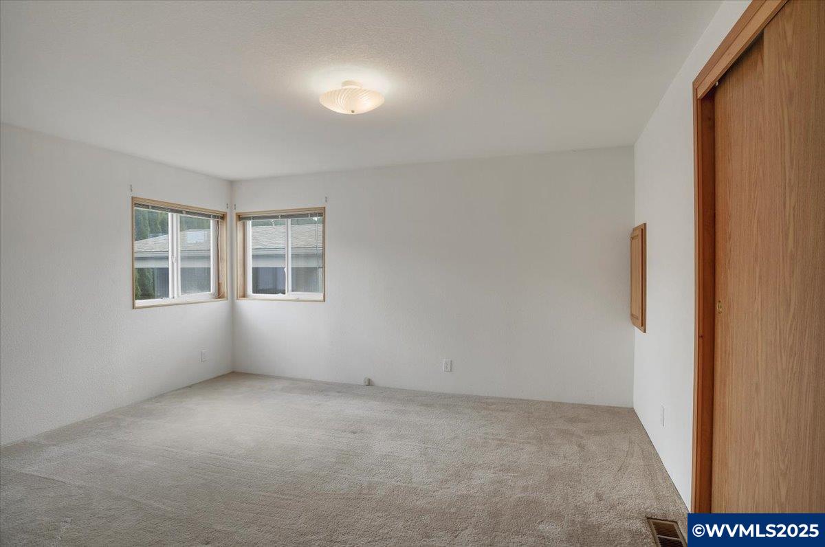 2410 Lancaster (962) Dr SE