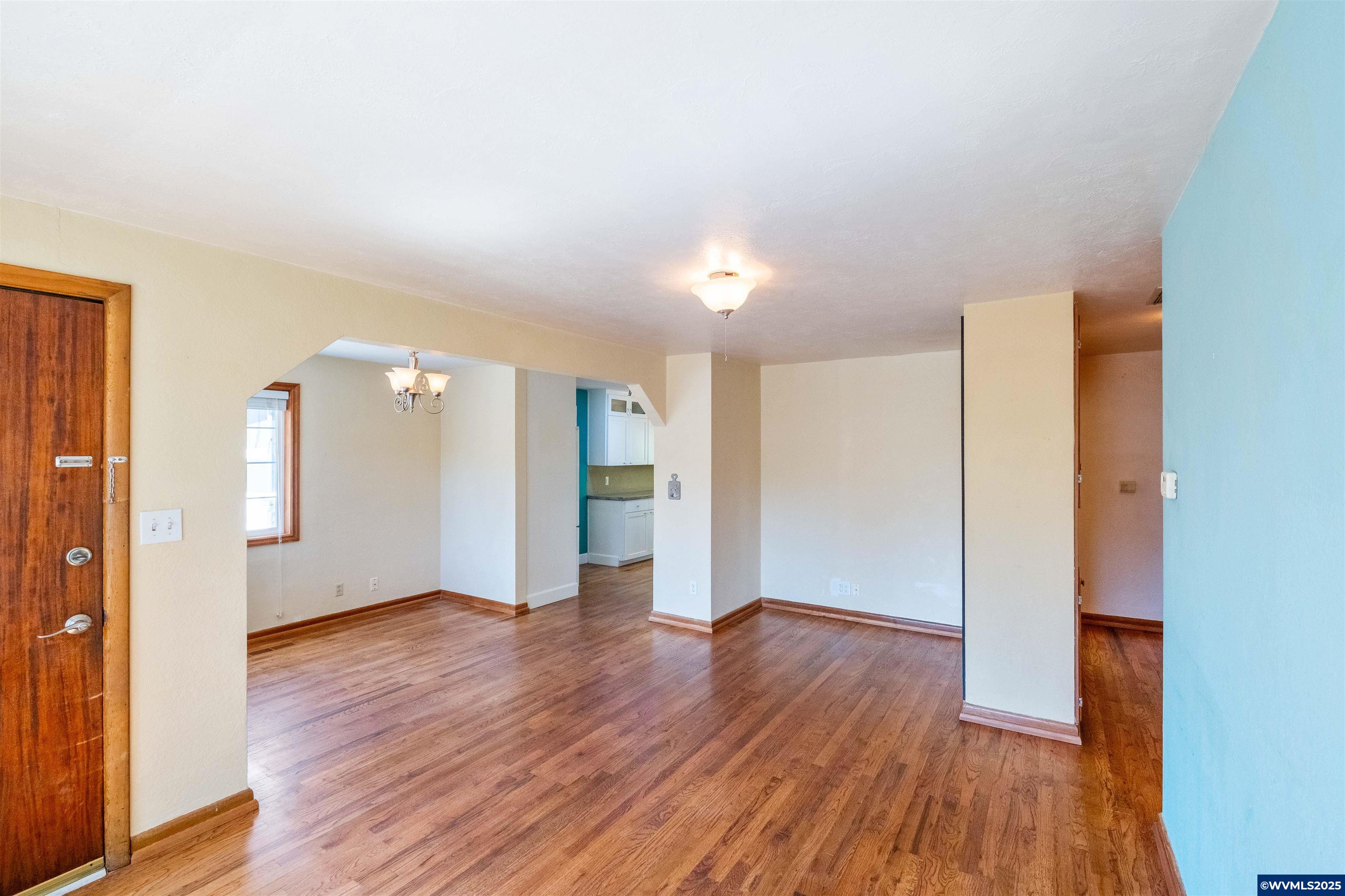 875 Piedmont Av NW