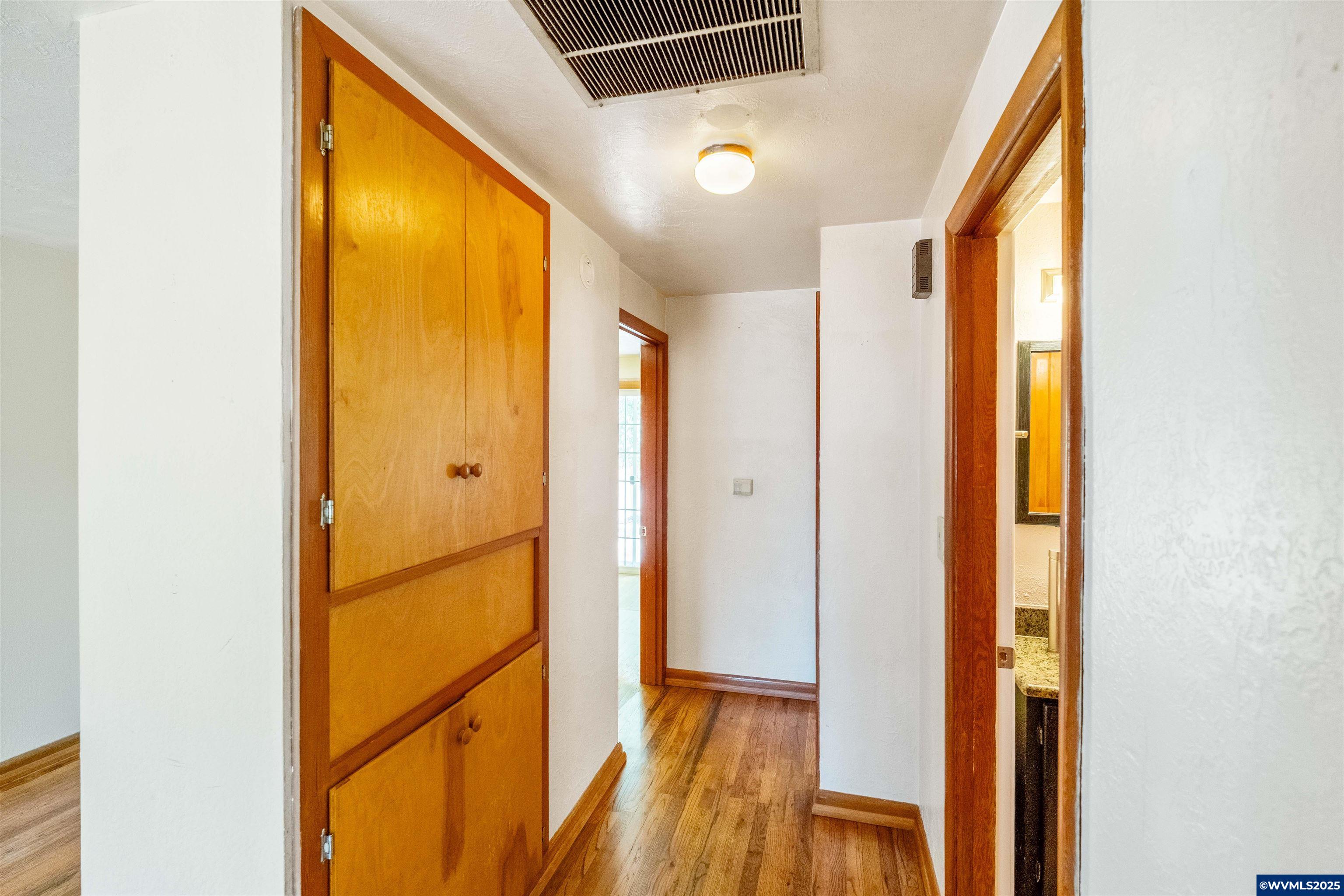 875 Piedmont Av NW