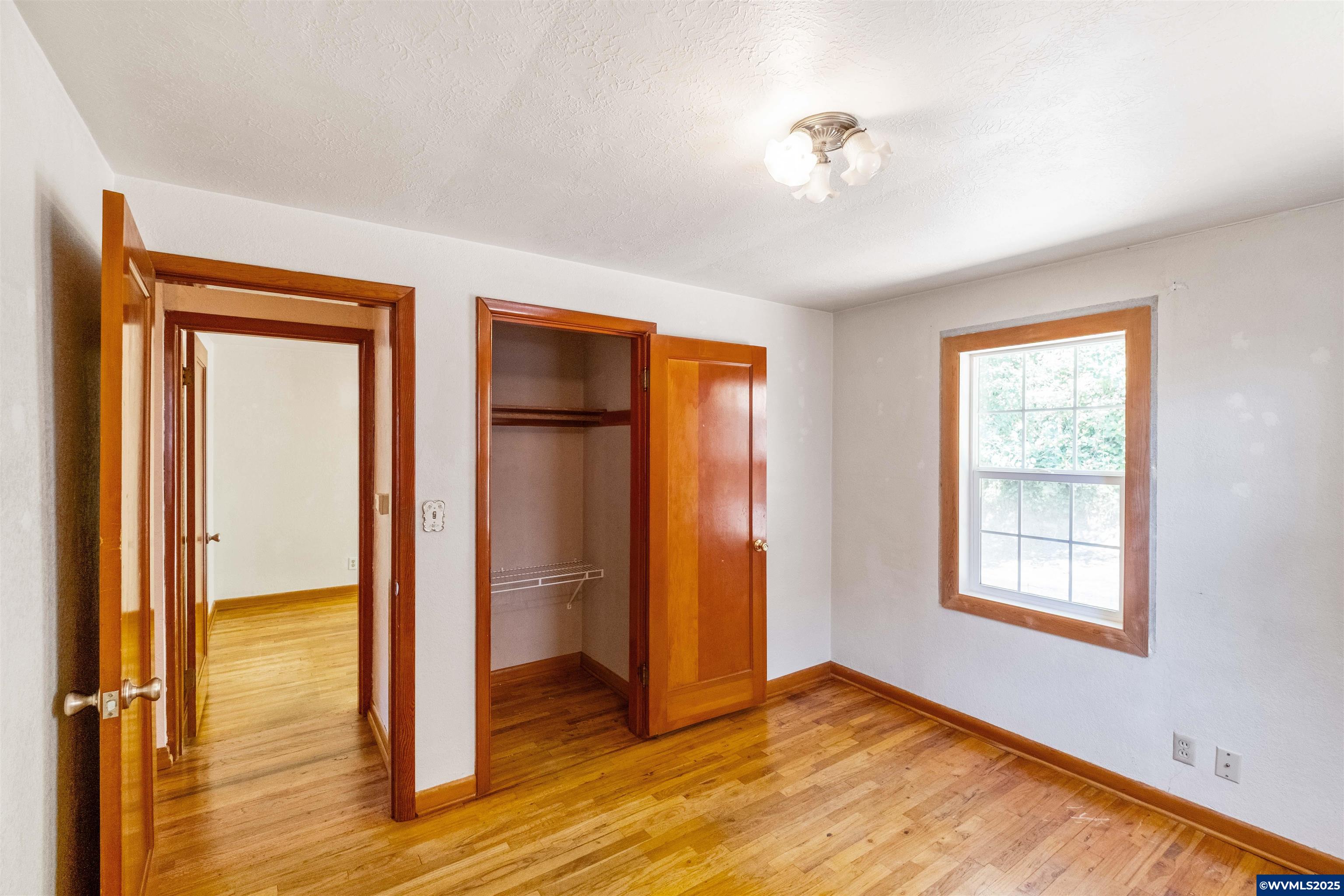 875 Piedmont Av NW