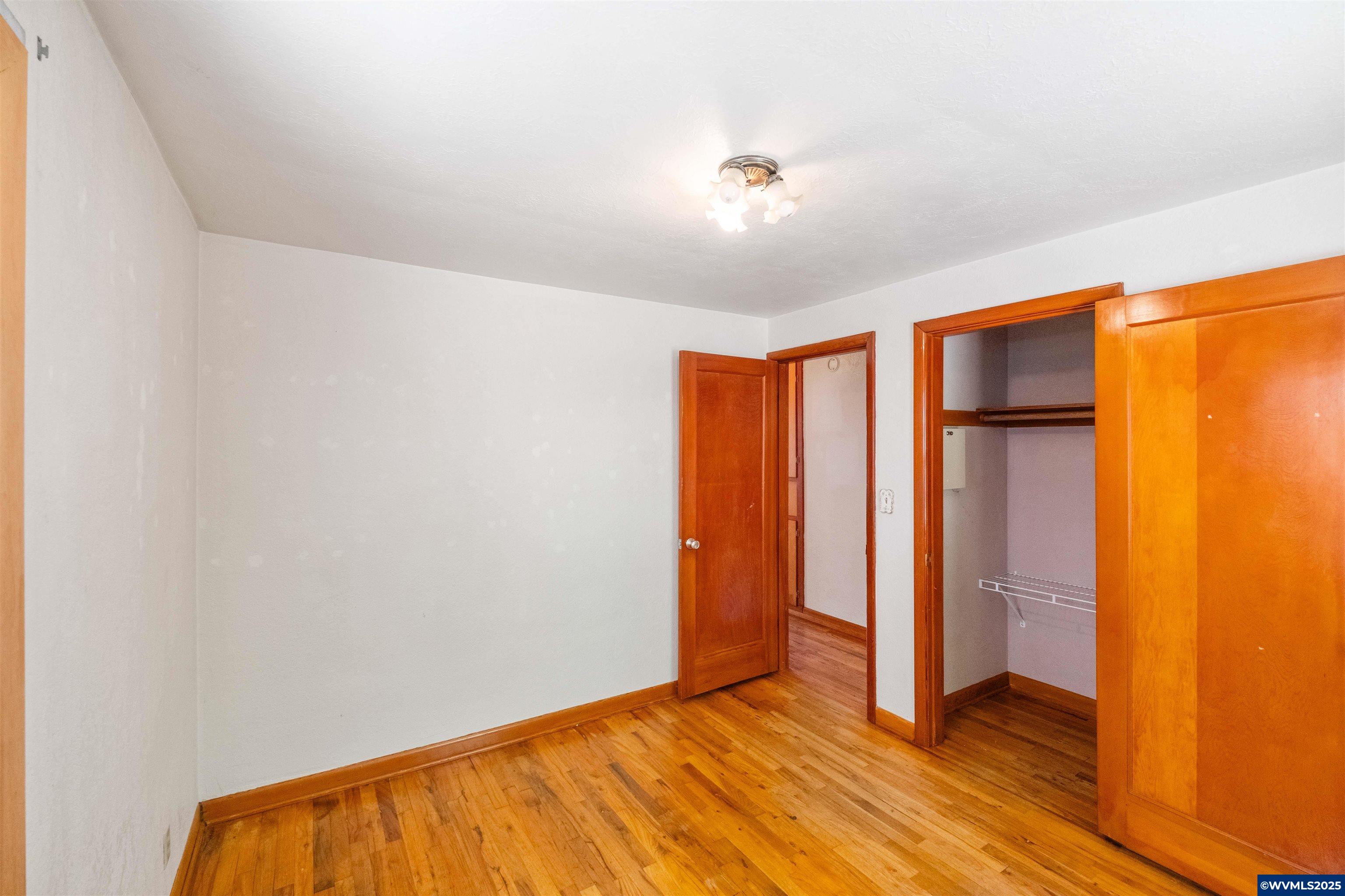 875 Piedmont Av NW