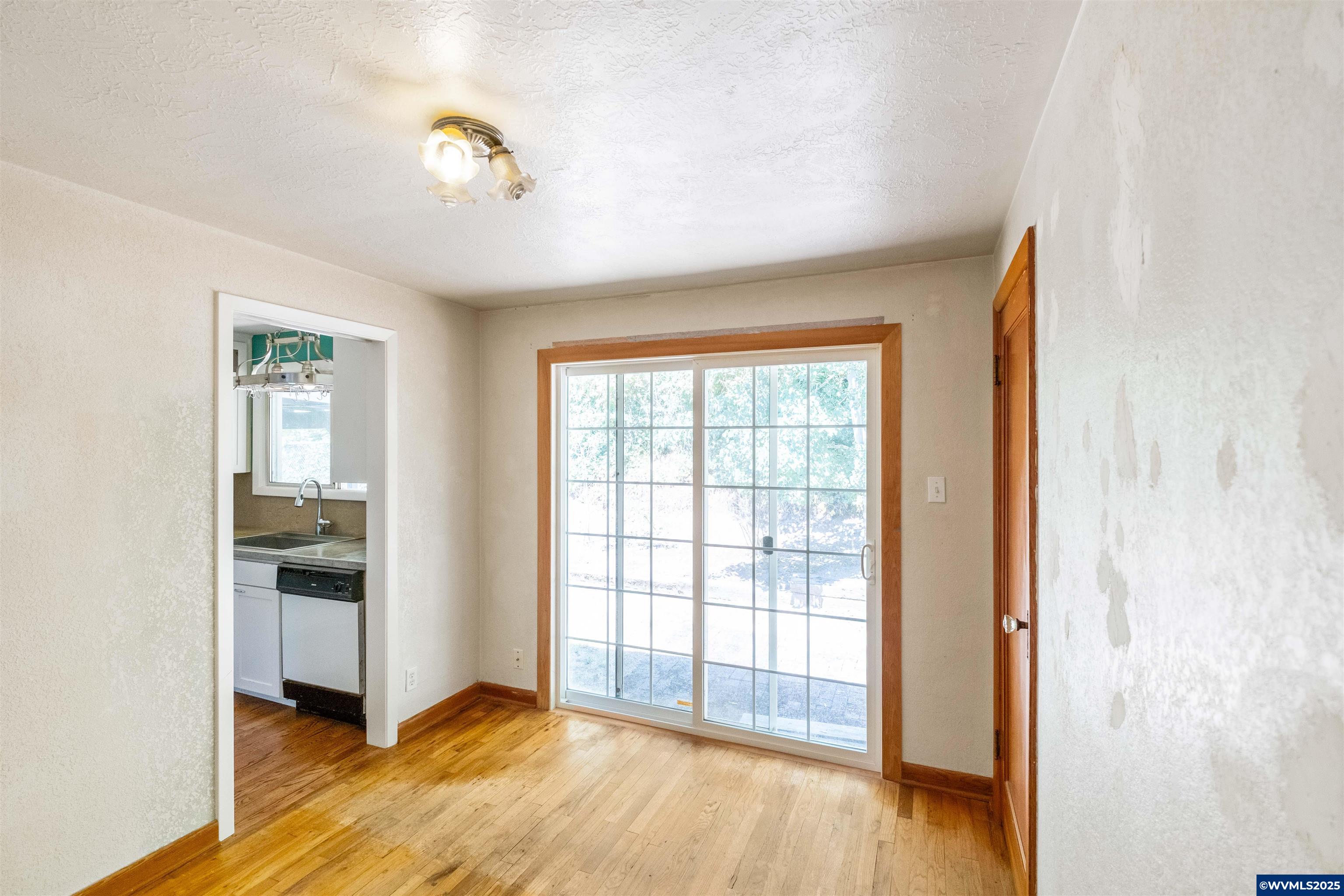875 Piedmont Av NW