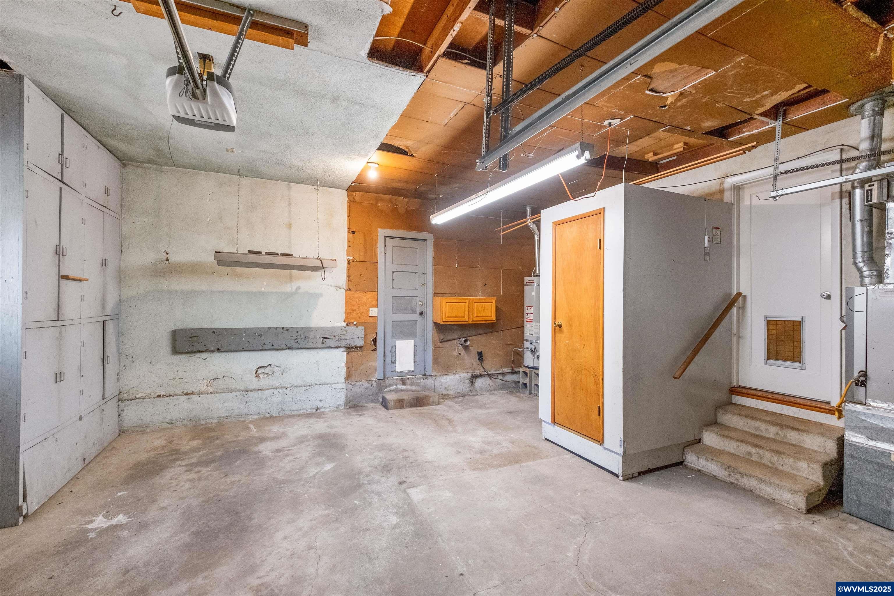 875 Piedmont Av NW