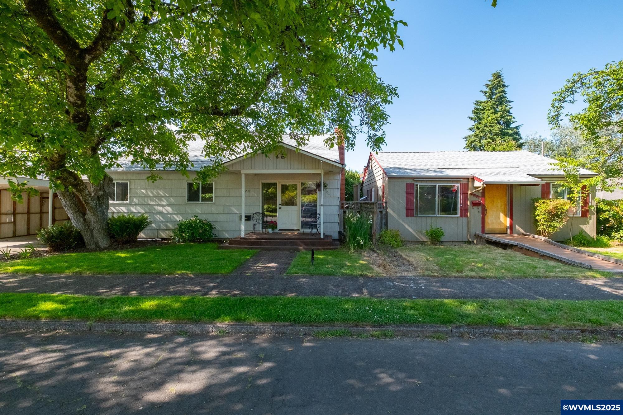 3211 NW Taylor (&3205) Av