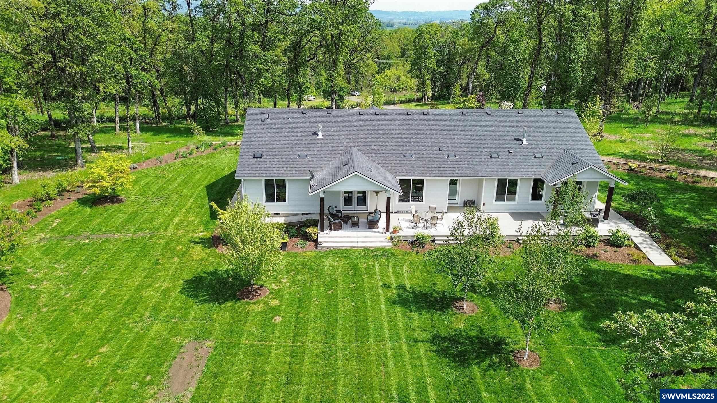 8077 Highland Rd