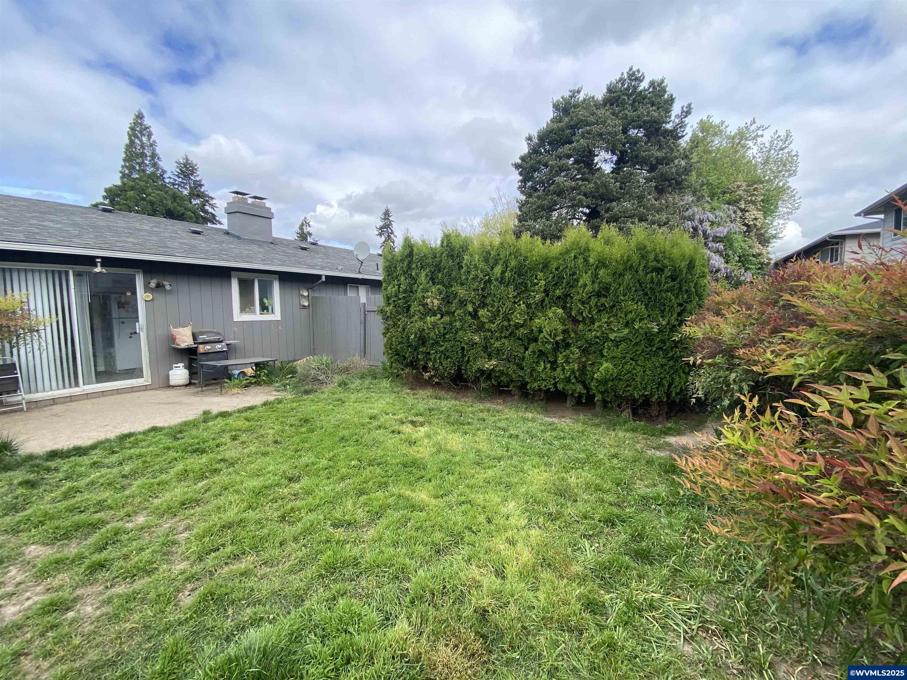 3574 Hermosa (& 3584) Ct NE