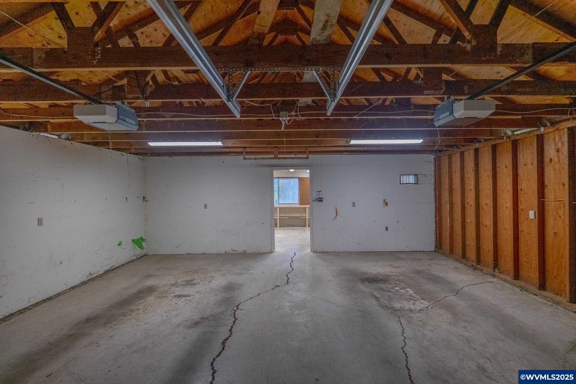 1082 Electric Av SE