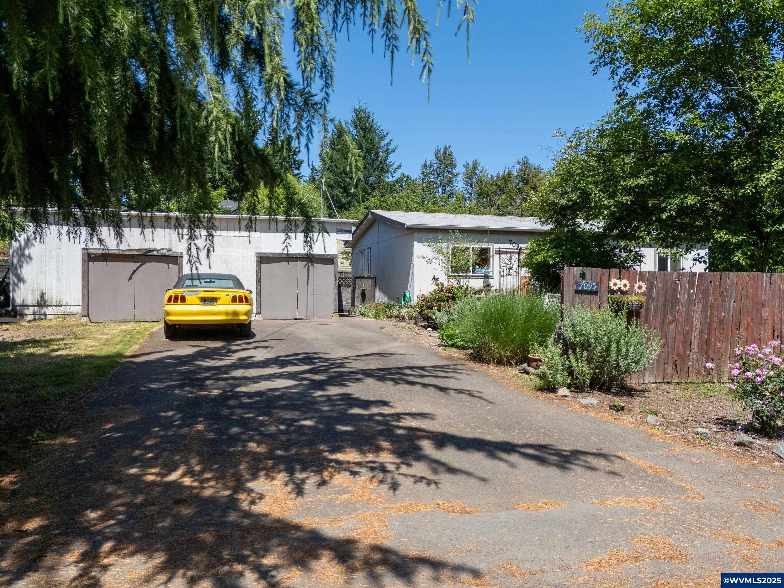 7095 SW Country Club Dr