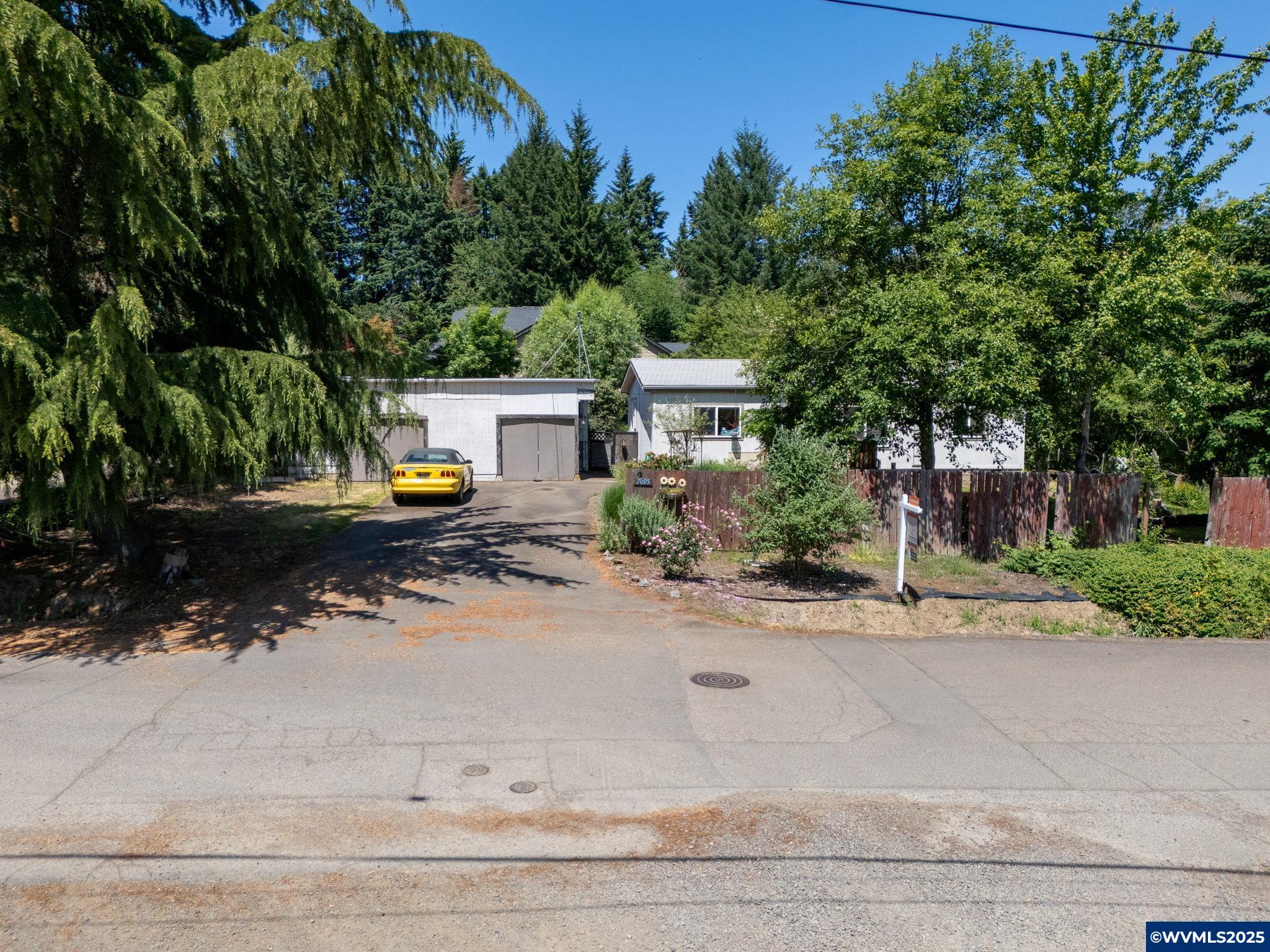 7095 SW Country Club Dr