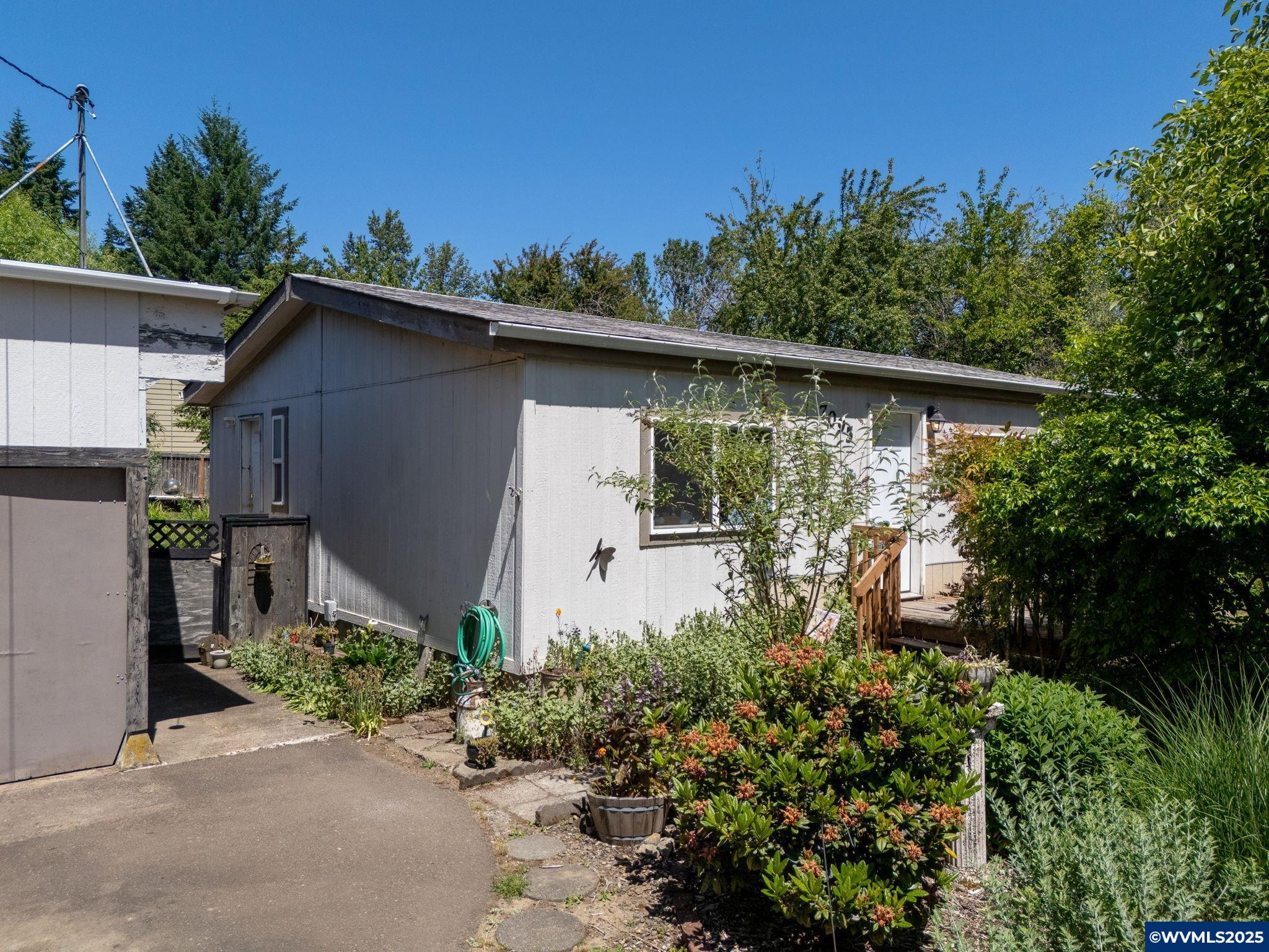7095 SW Country Club Dr