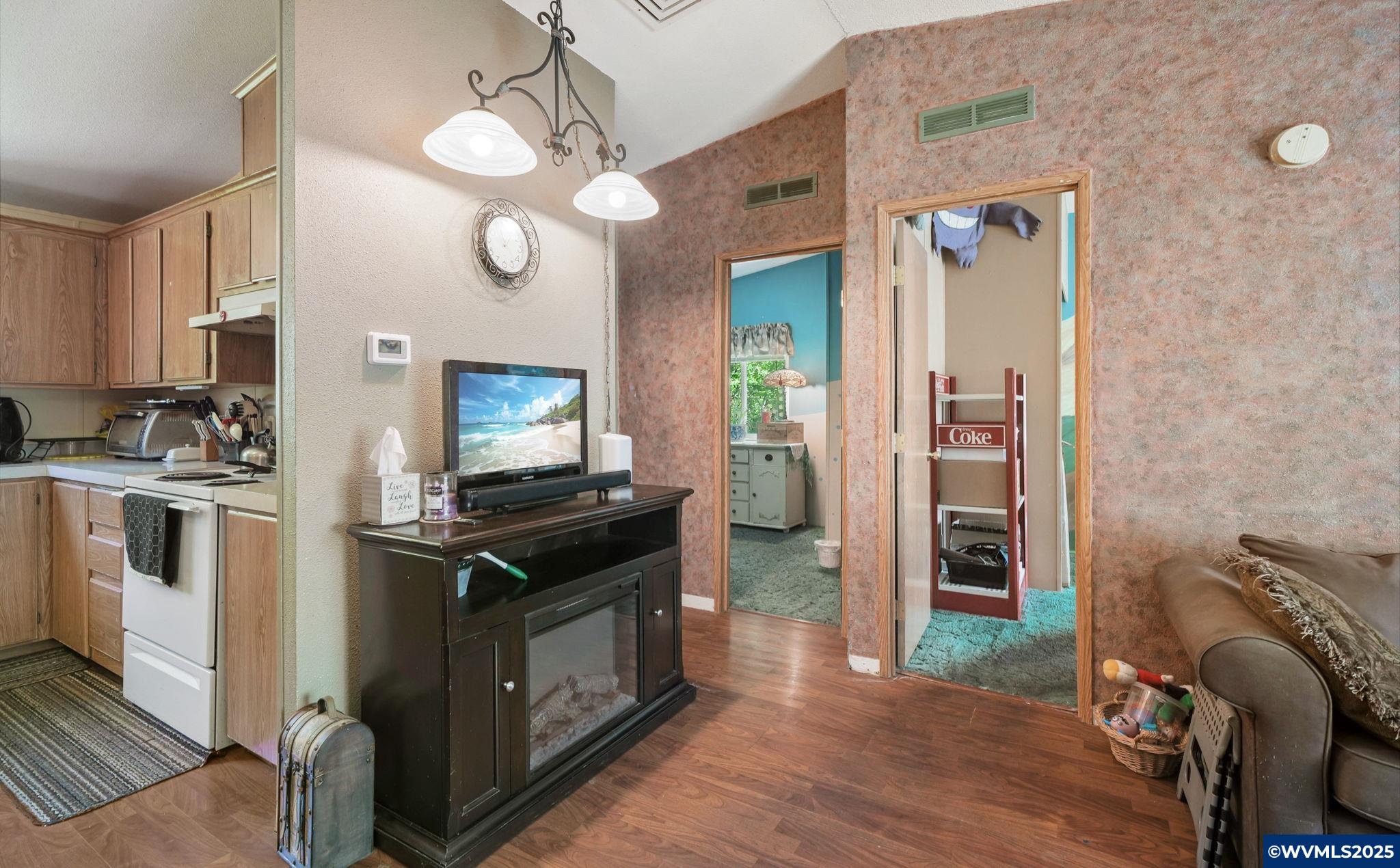 7095 SW Country Club Dr