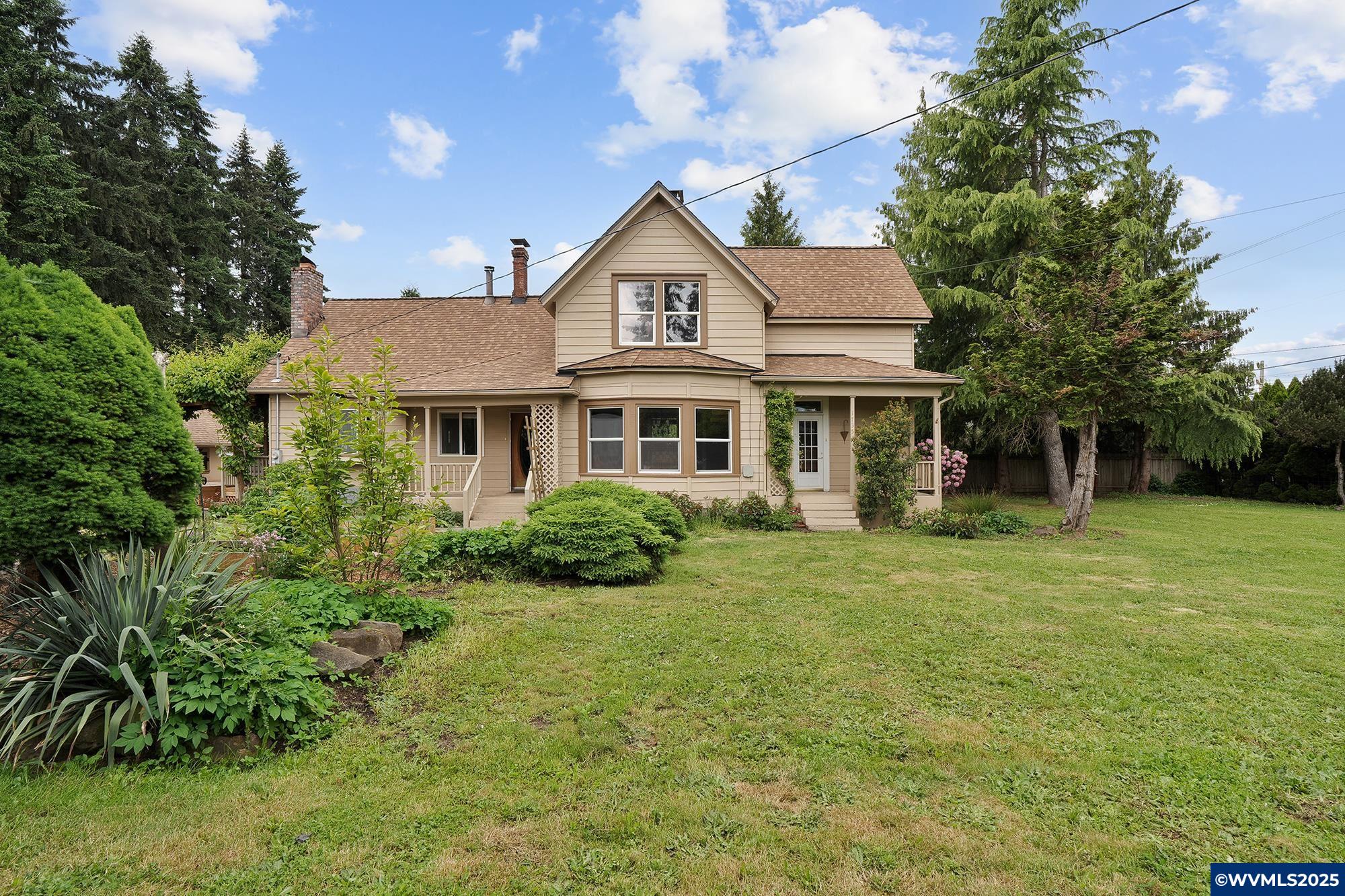 1735 Pine St, Silverton, OR, 97381