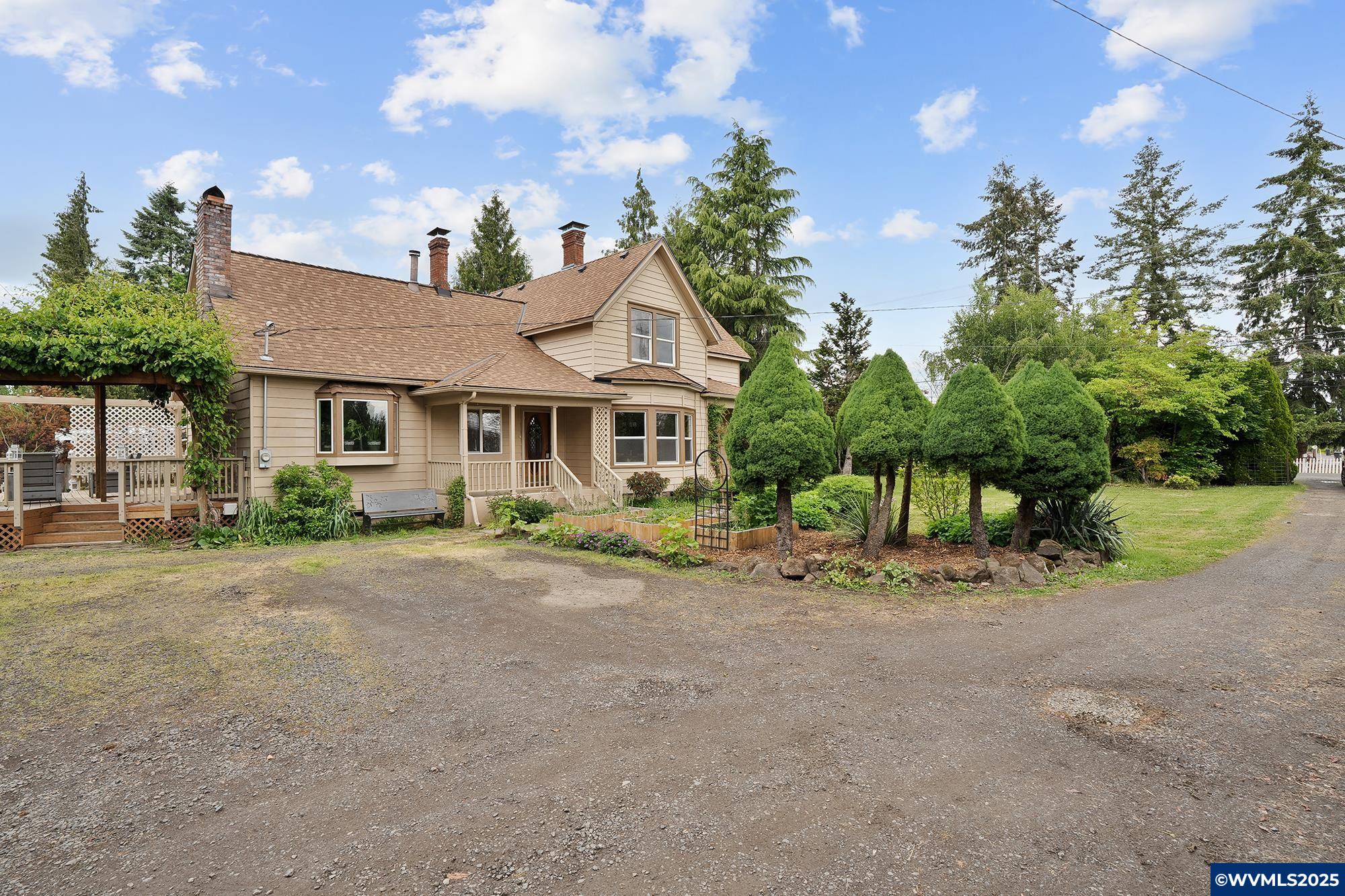 1735 Pine St, Silverton, OR, 97381