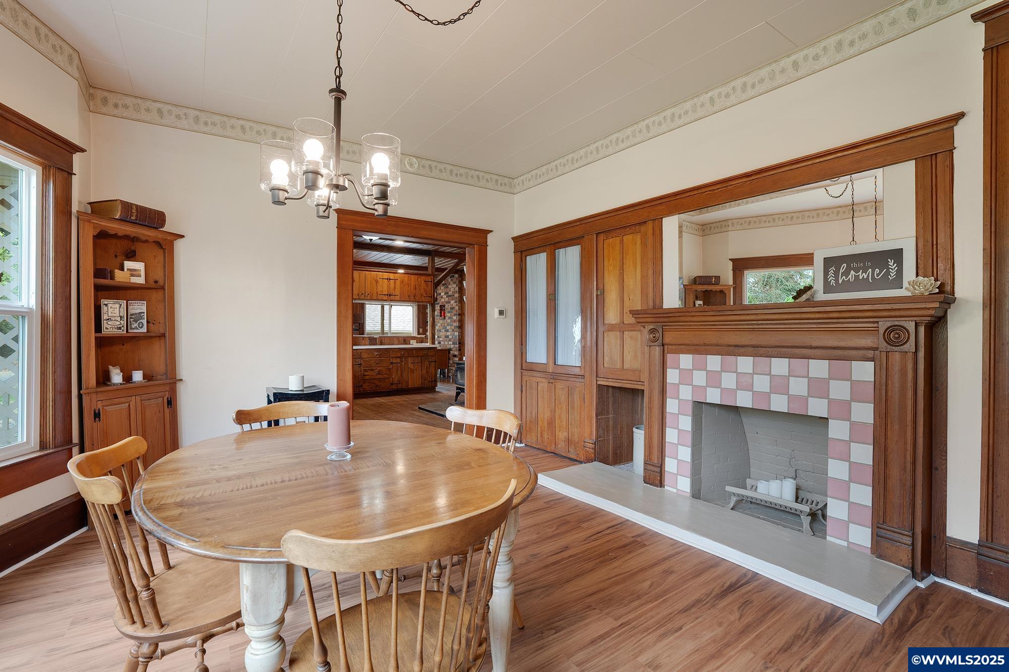 1735 Pine St, Silverton, OR, 97381