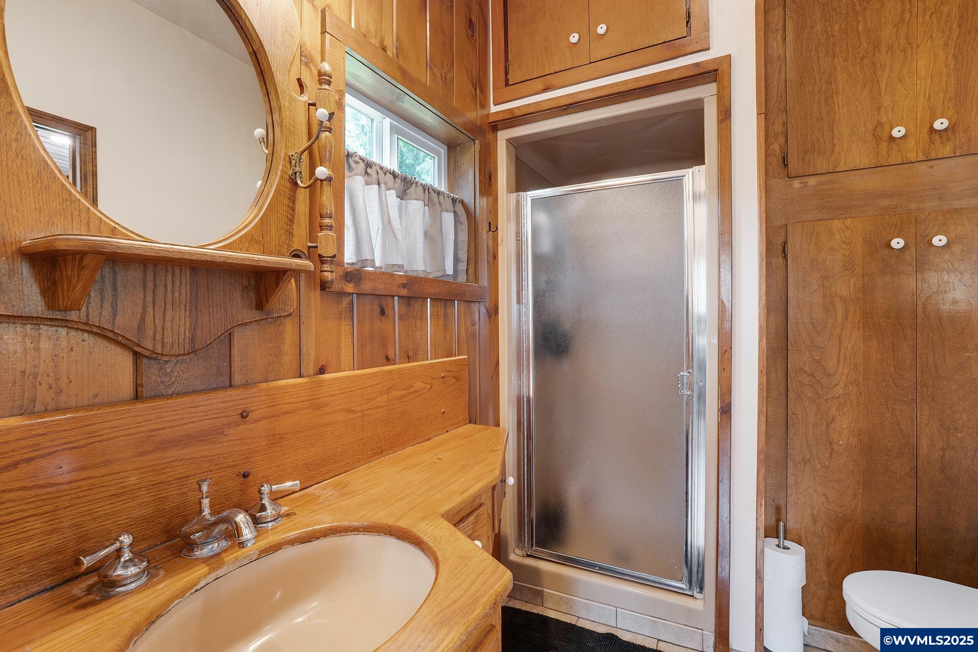 1735 Pine St, Silverton, OR, 97381