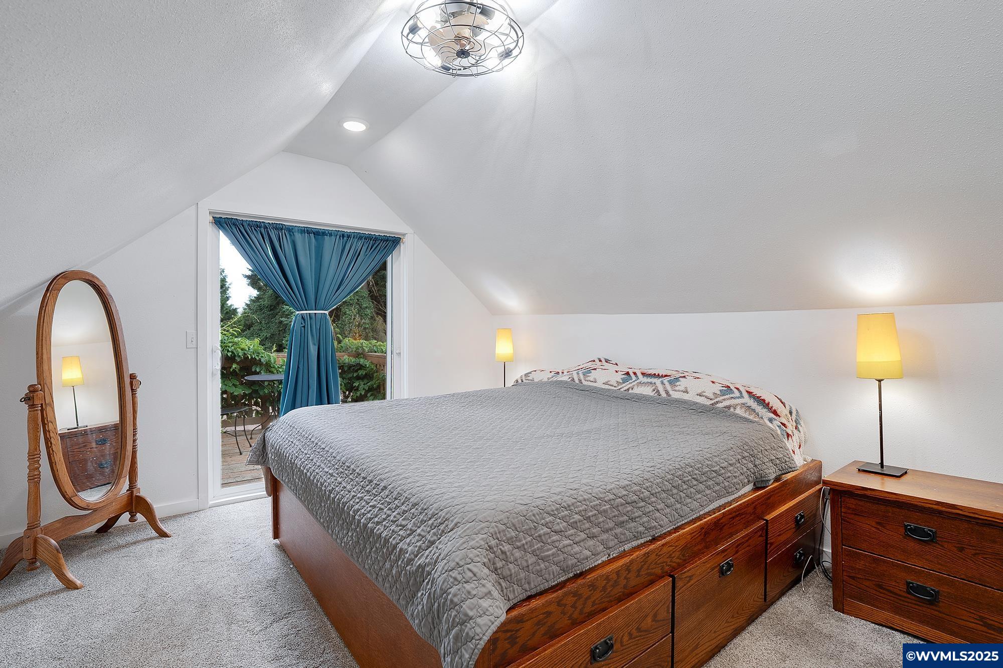 1735 Pine St, Silverton, OR, 97381