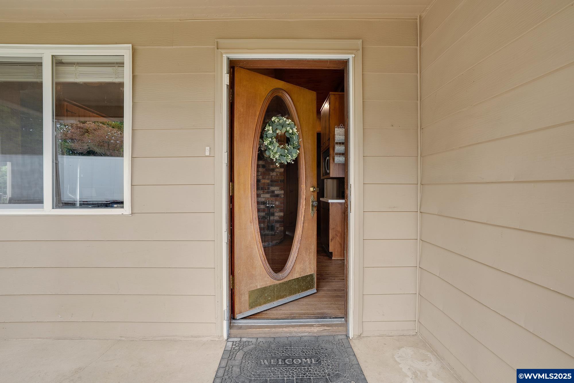 1735 Pine St, Silverton, OR, 97381