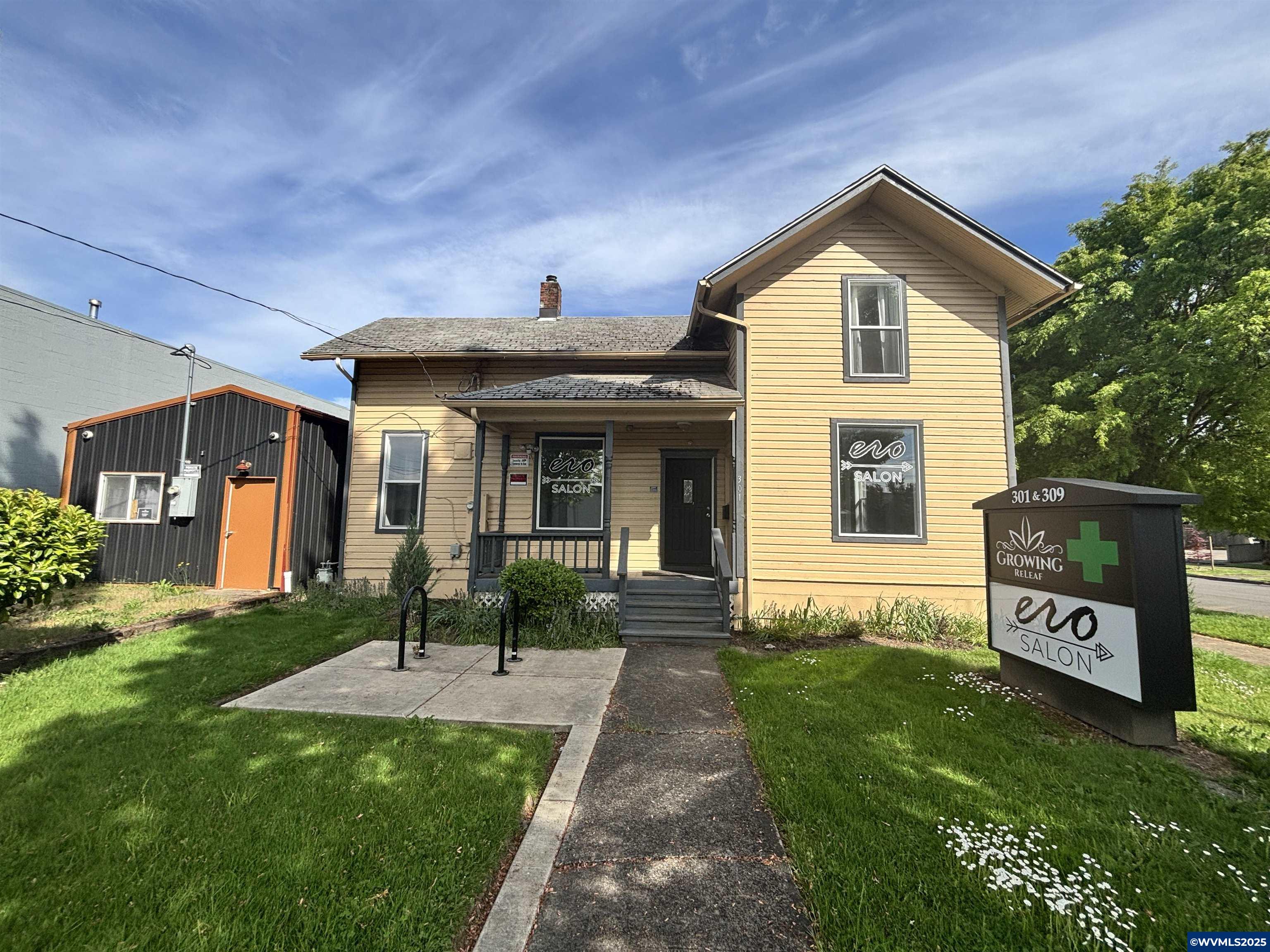 301 Shipping St NE