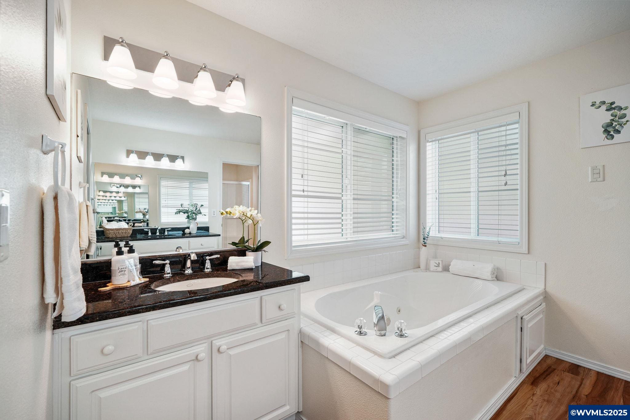 5214 Mallard Cir Sw Cir