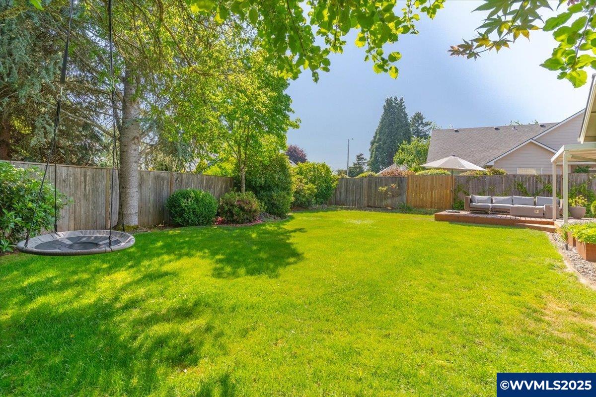 5461 Monterey Dr