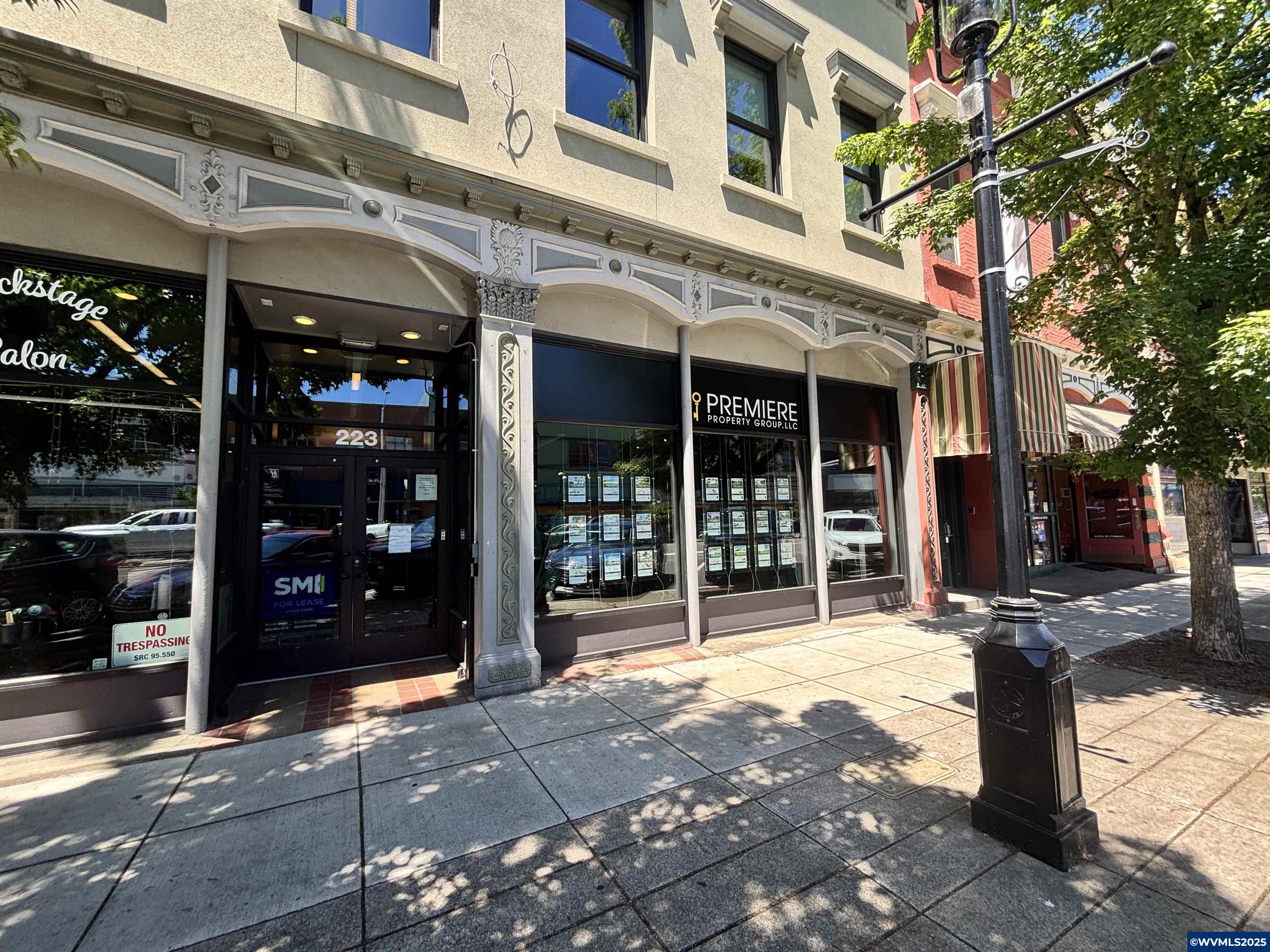 223 Commercial #102 St NE