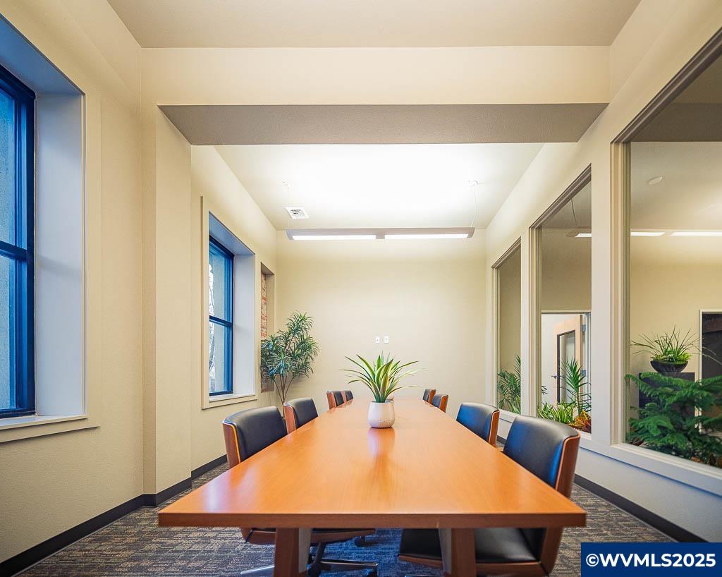 223 Commercial #102 St NE