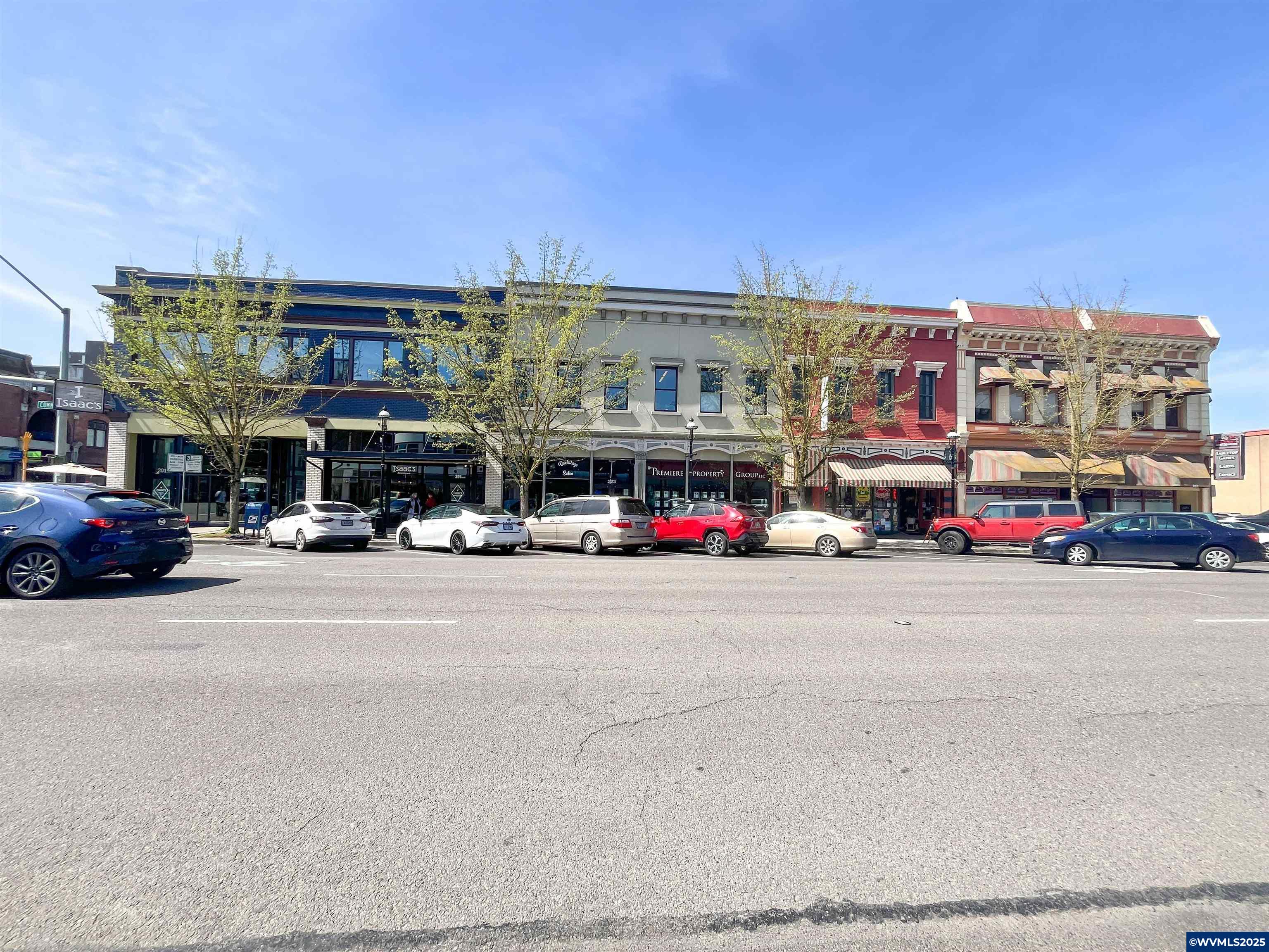 223 Commercial #102 St NE