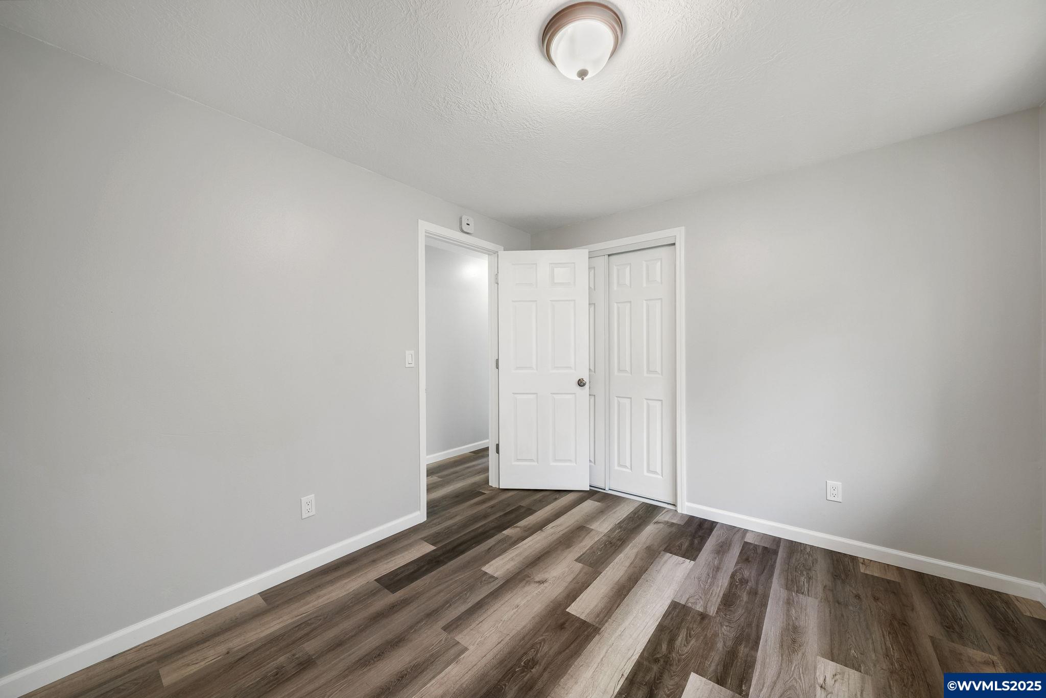 2005 SE Madison Av