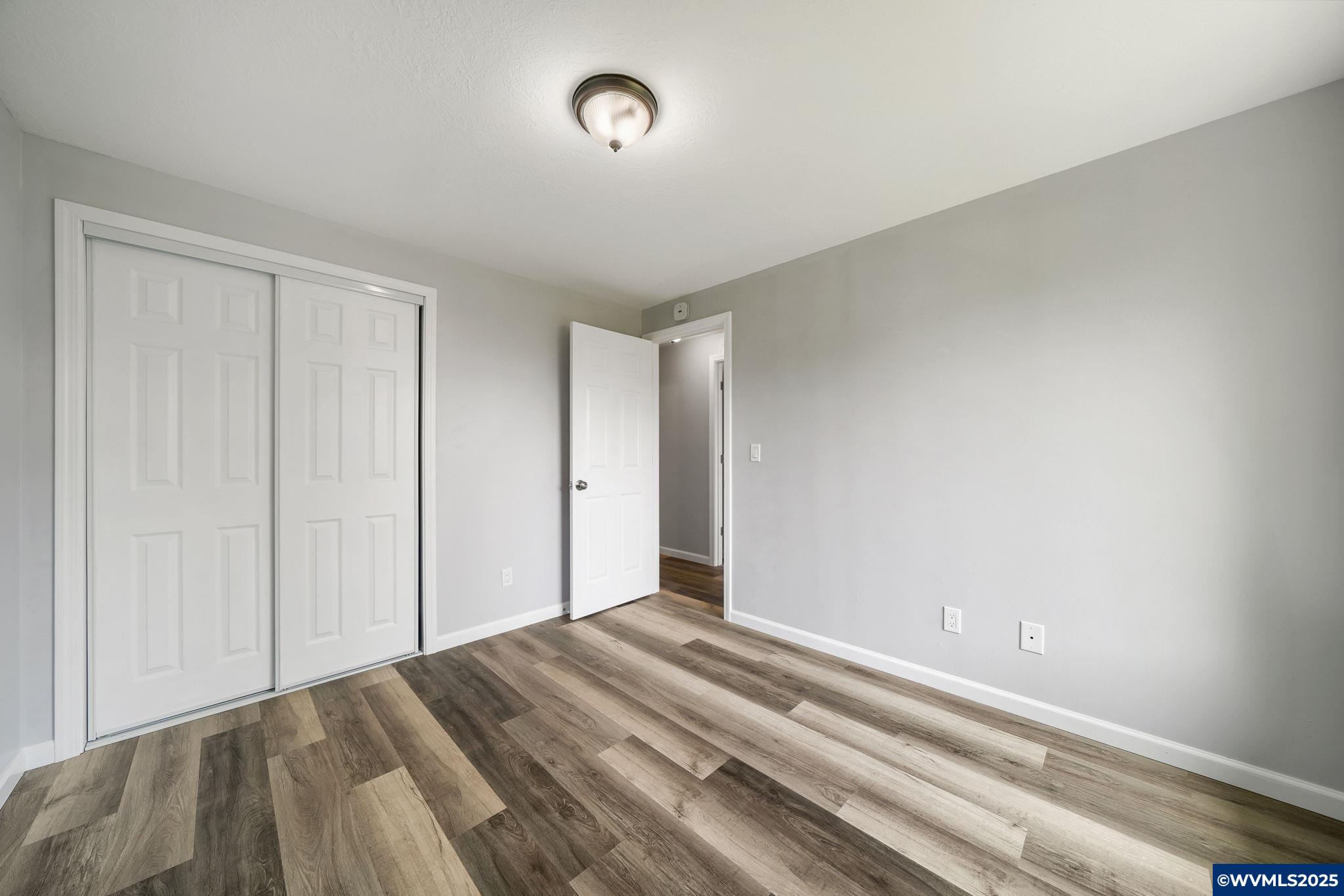 2005 SE Madison Av