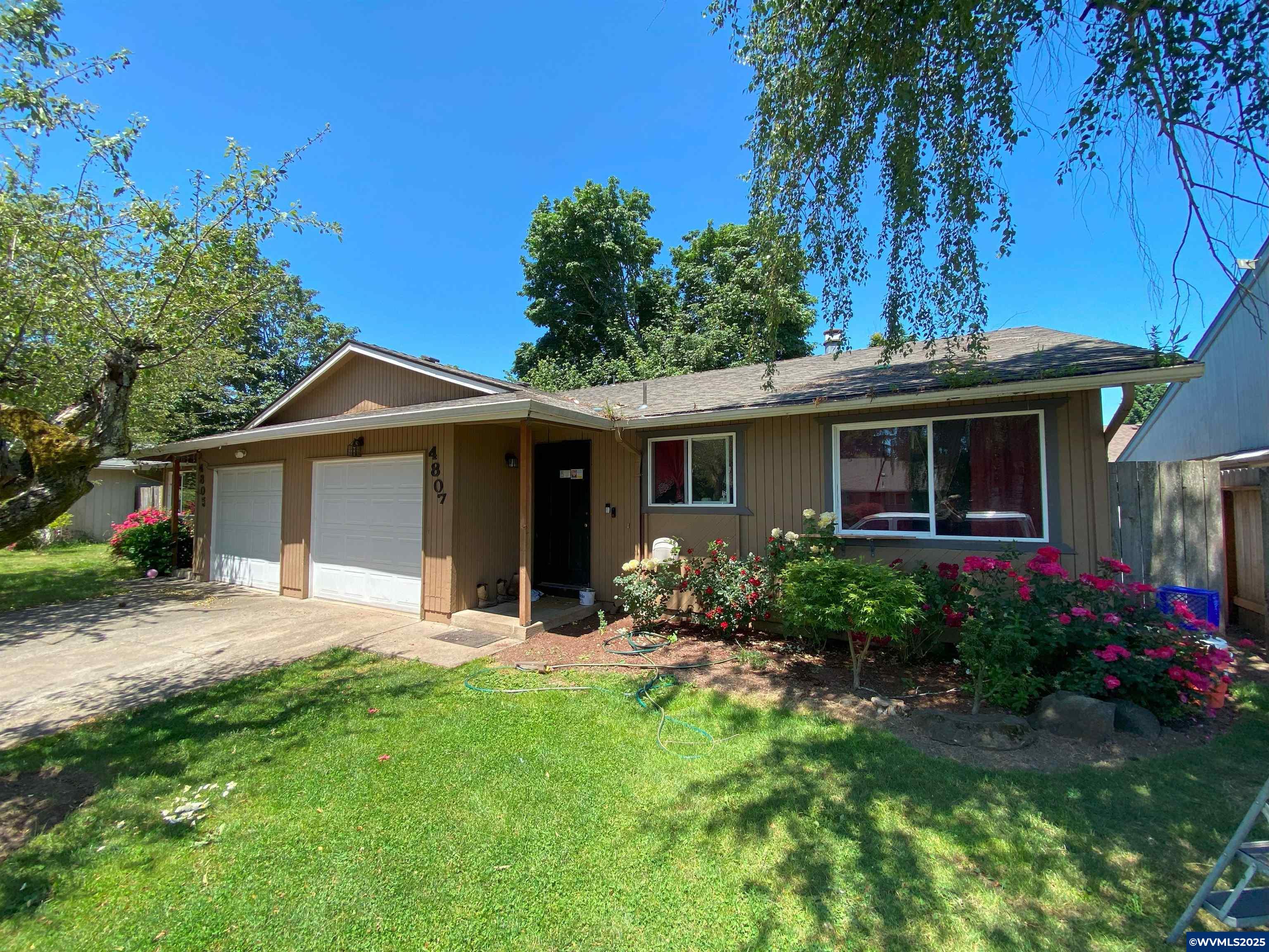 4805 Buffalo (& 4807) Dr SE