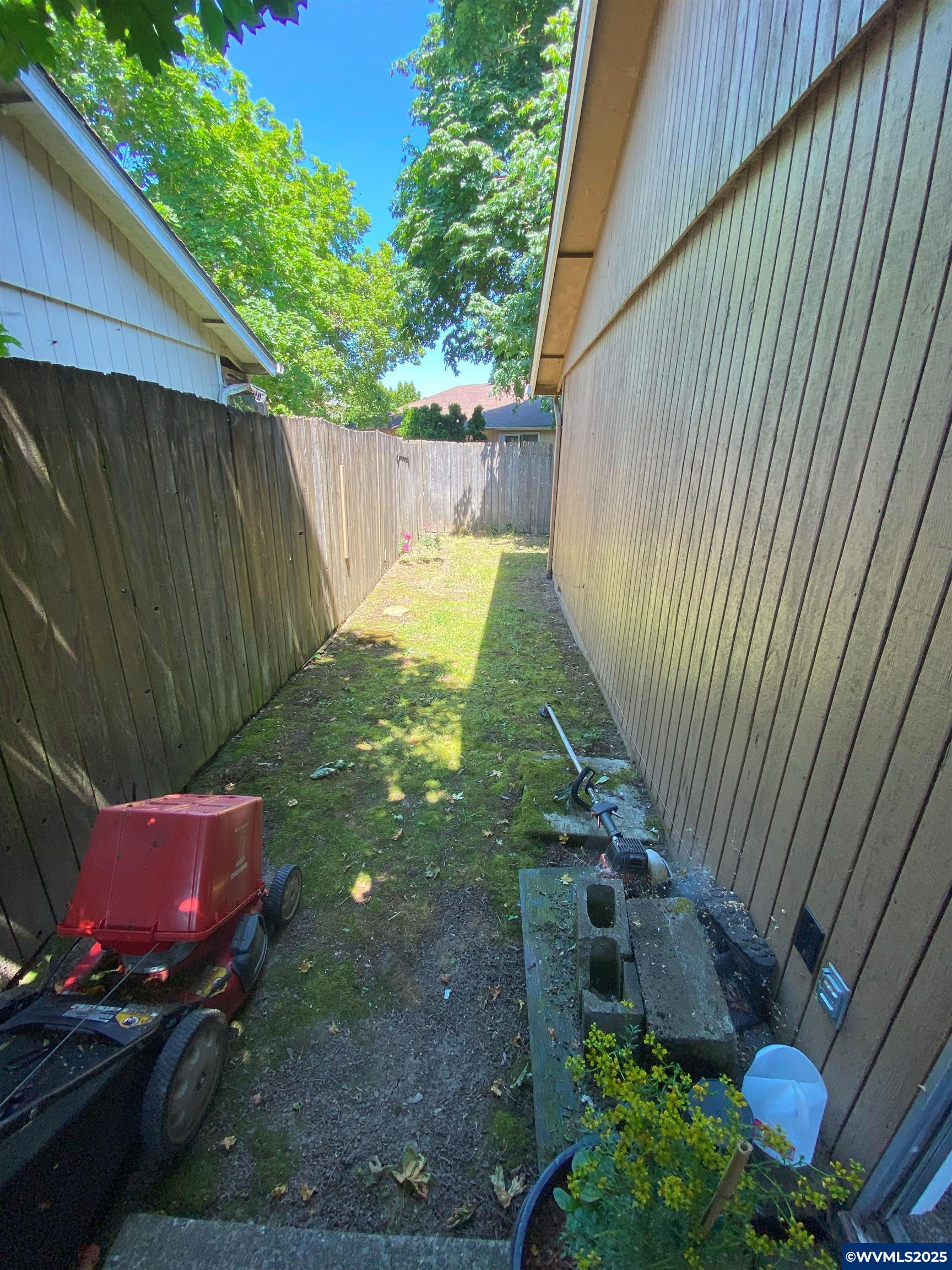 4805 Buffalo (& 4807) Dr SE
