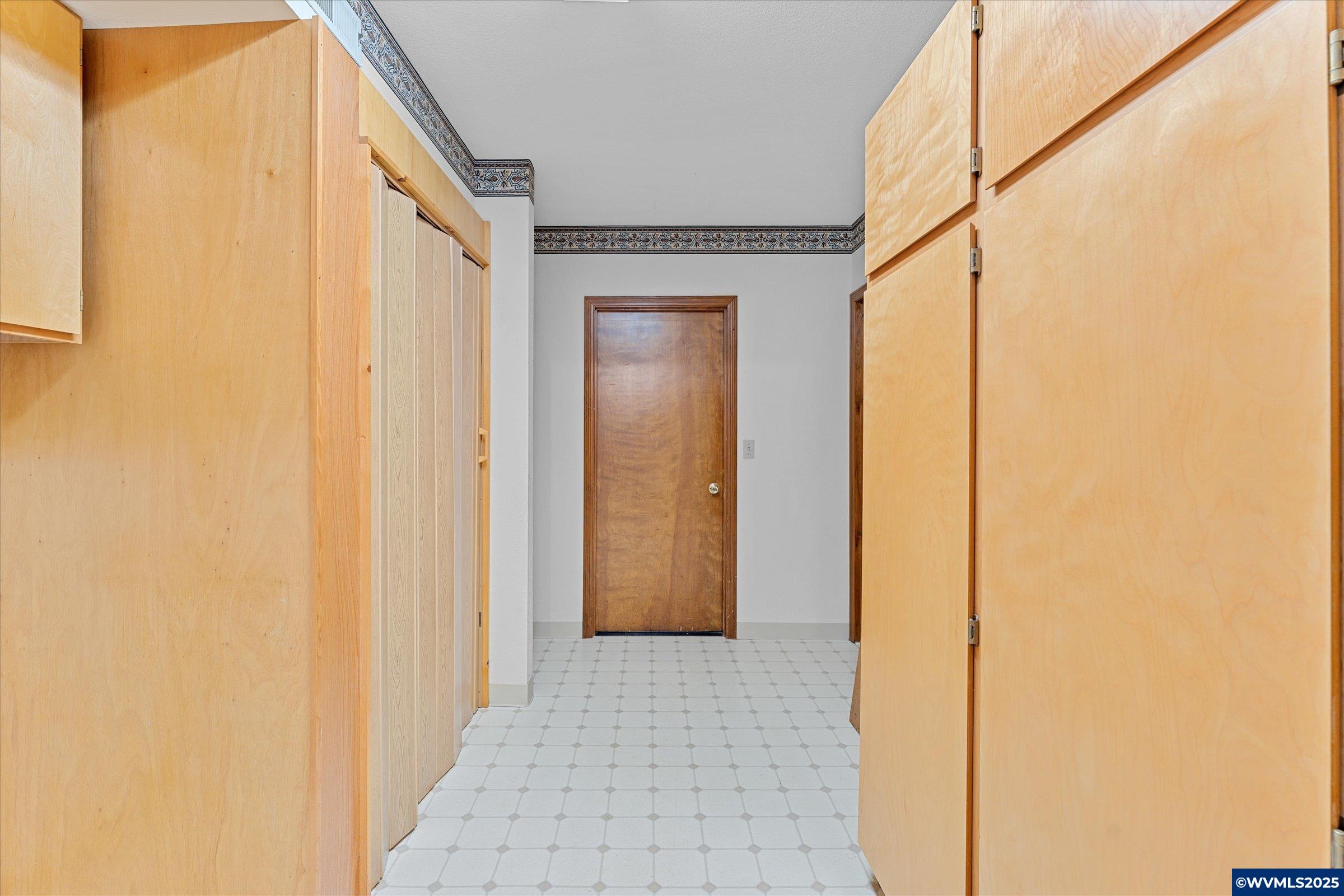4430 Century Dr S