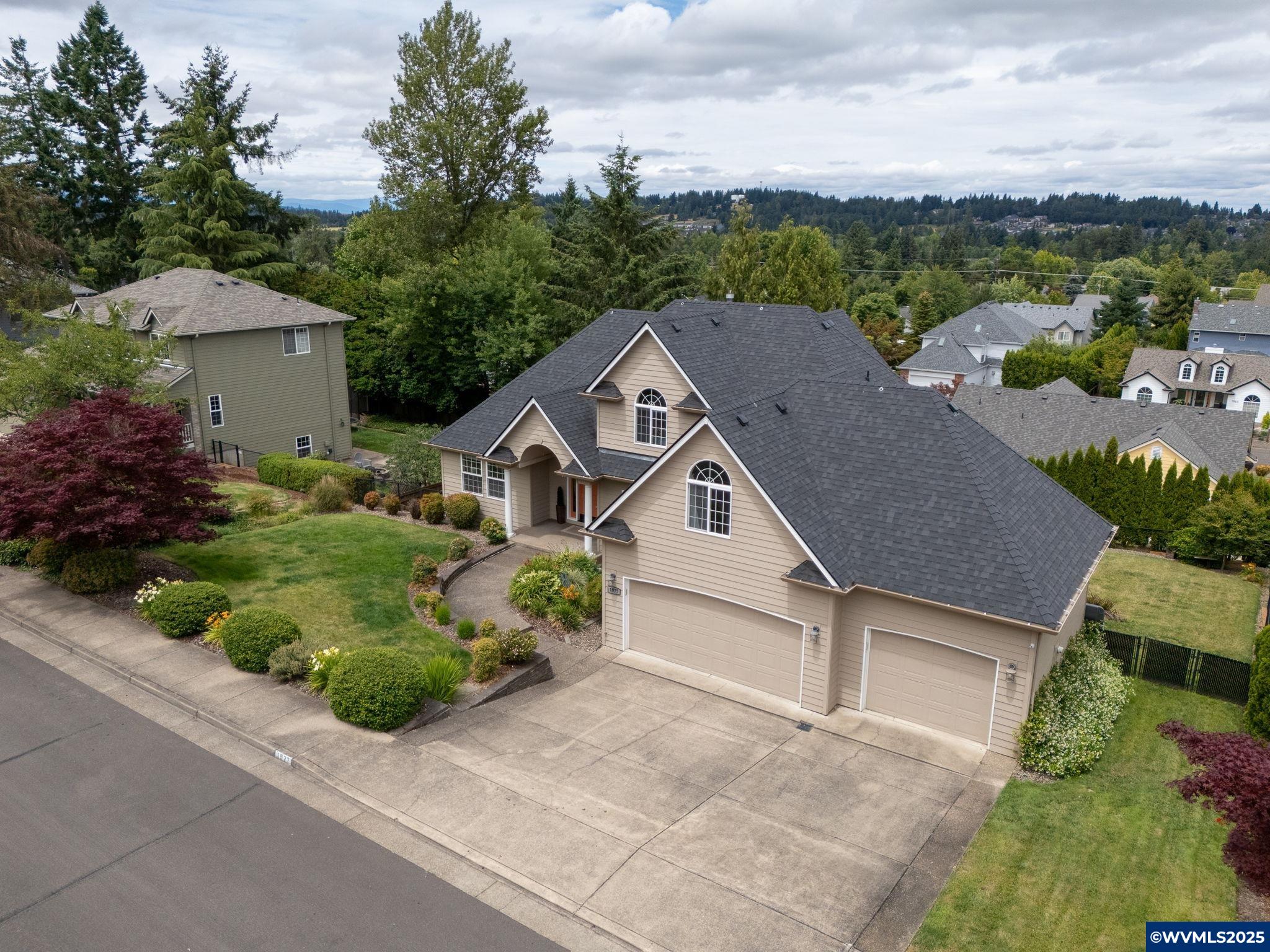 1977 Penrose Av NW