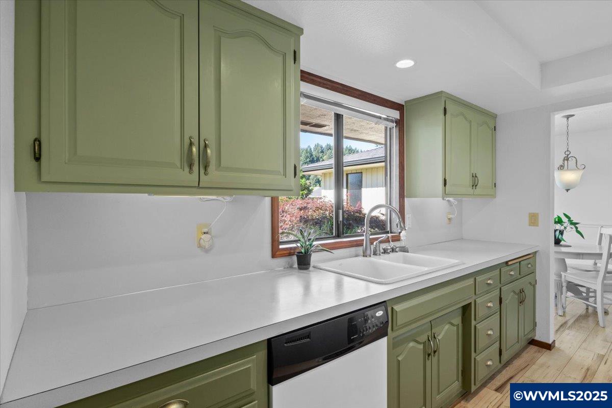 1386 Spyglass Ct SE