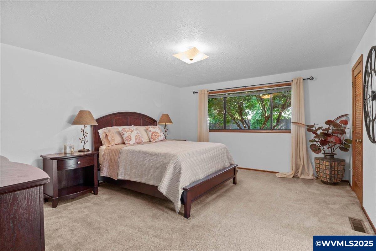 1386 Spyglass Ct SE