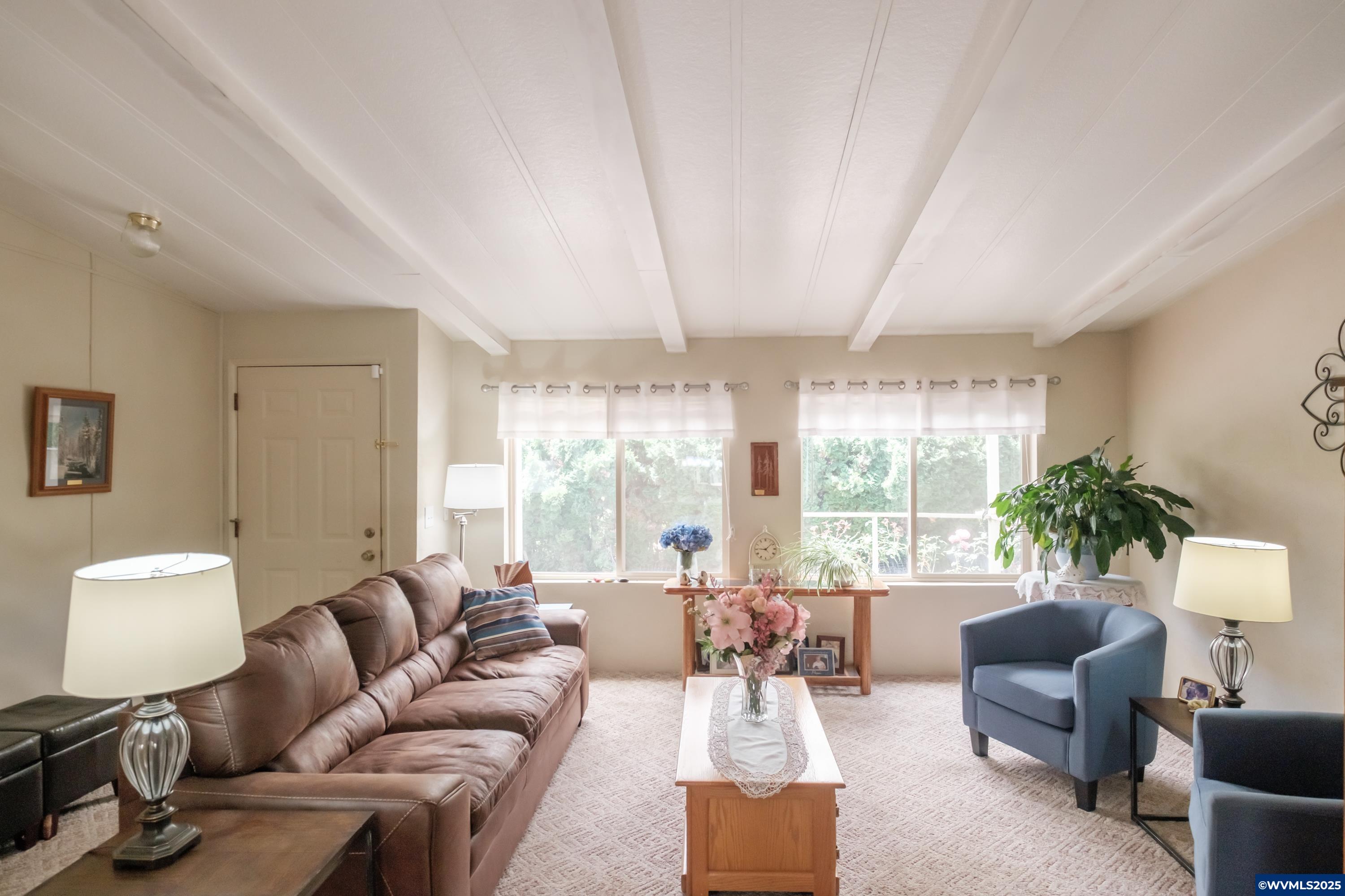 3800 Mountain View Dr SE