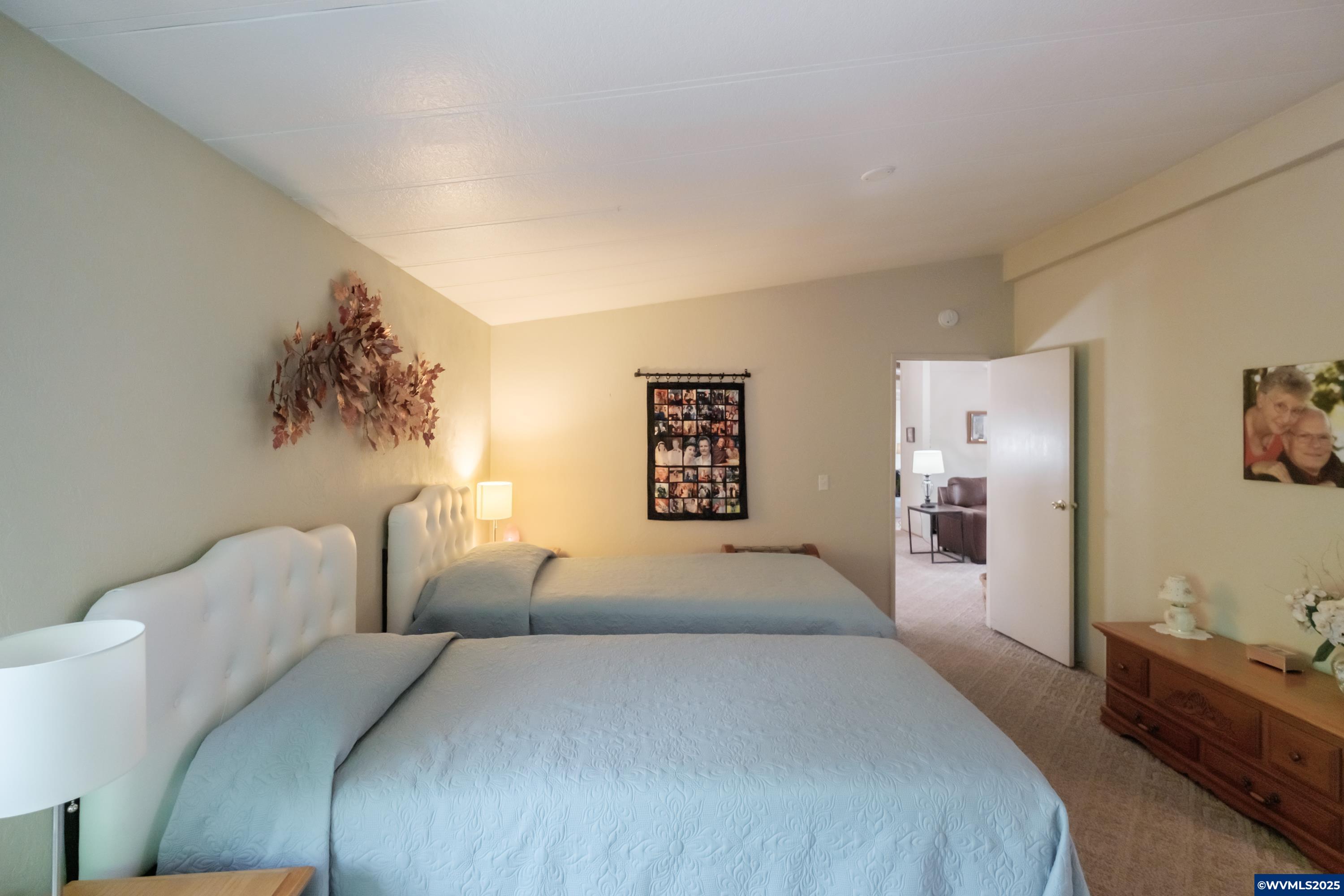3800 Mountain View Dr SE