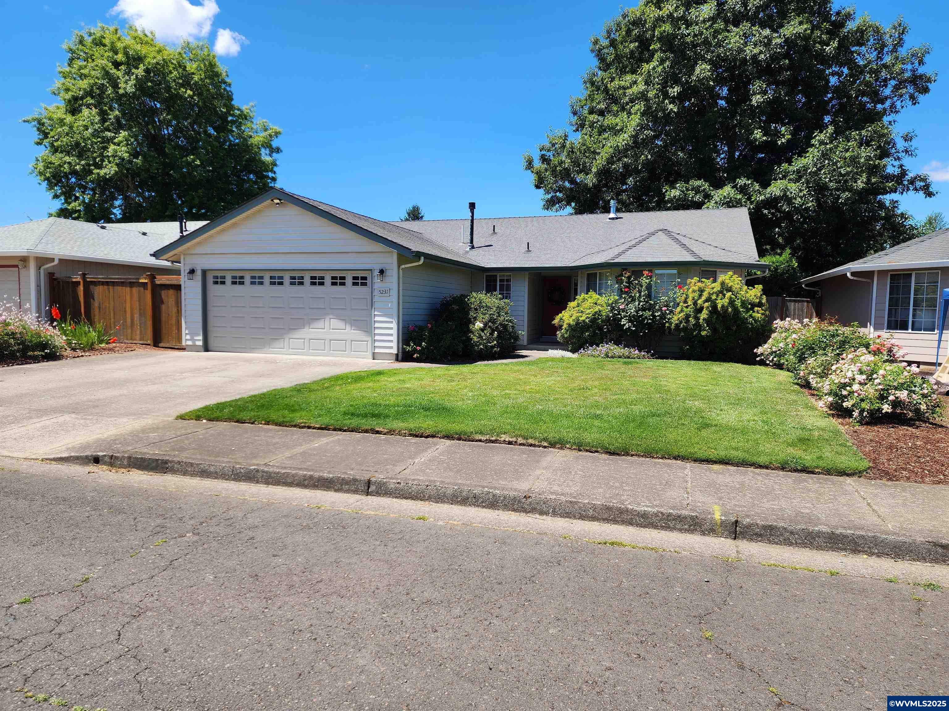 Super clean single level! Recent updates include flooring, bath vanity, fixtures and appliances. From the entry you are greeted by an spacious living room that faces the morning sun. Well appointed kitchen with stainless appliances and abundant counter space. Dining room off kitchen has a slider to the covered patio and pavered space in the private backyard for entertaining. Full bath in the owners suite in addition to 2 more bedrooms just across from the hall bath. An easy walk to Keizer Rapids park!