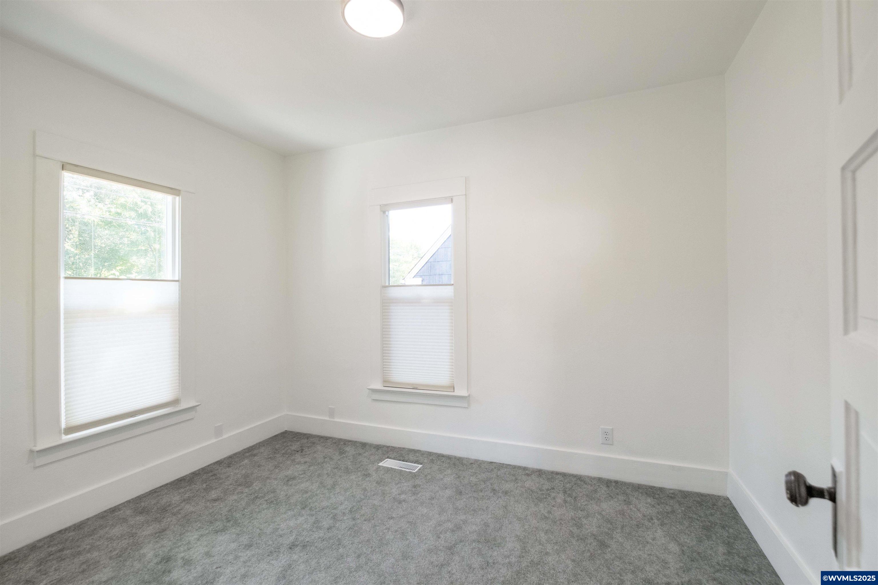 1139 NW Yamhill St