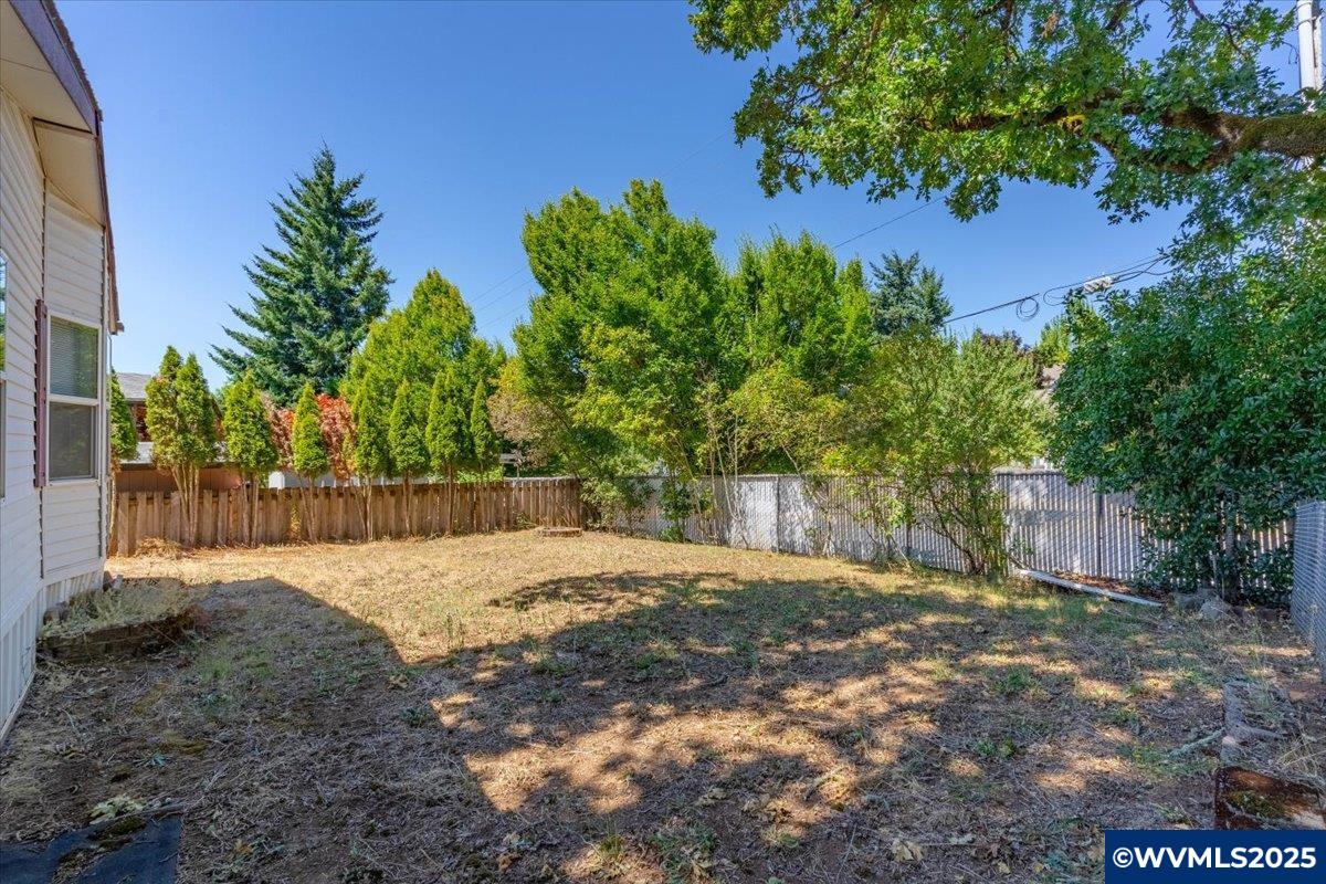 2000 SE Robbins Ln