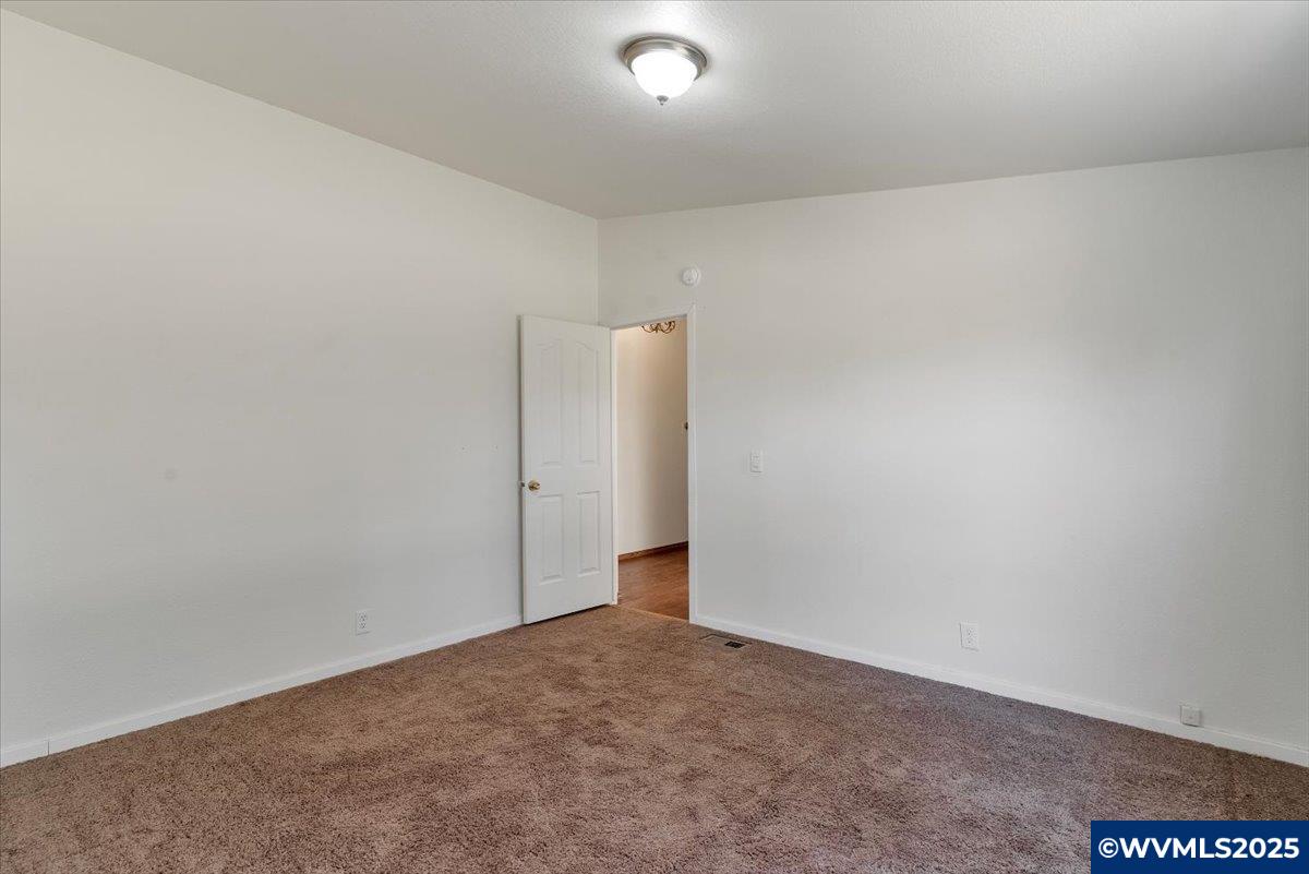 2000 SE Robbins Ln