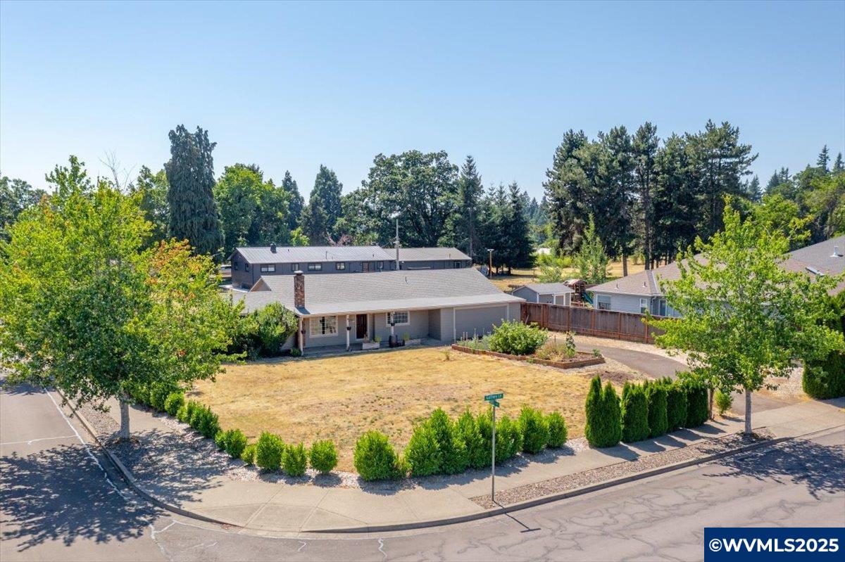 13203 Gaffney Ln