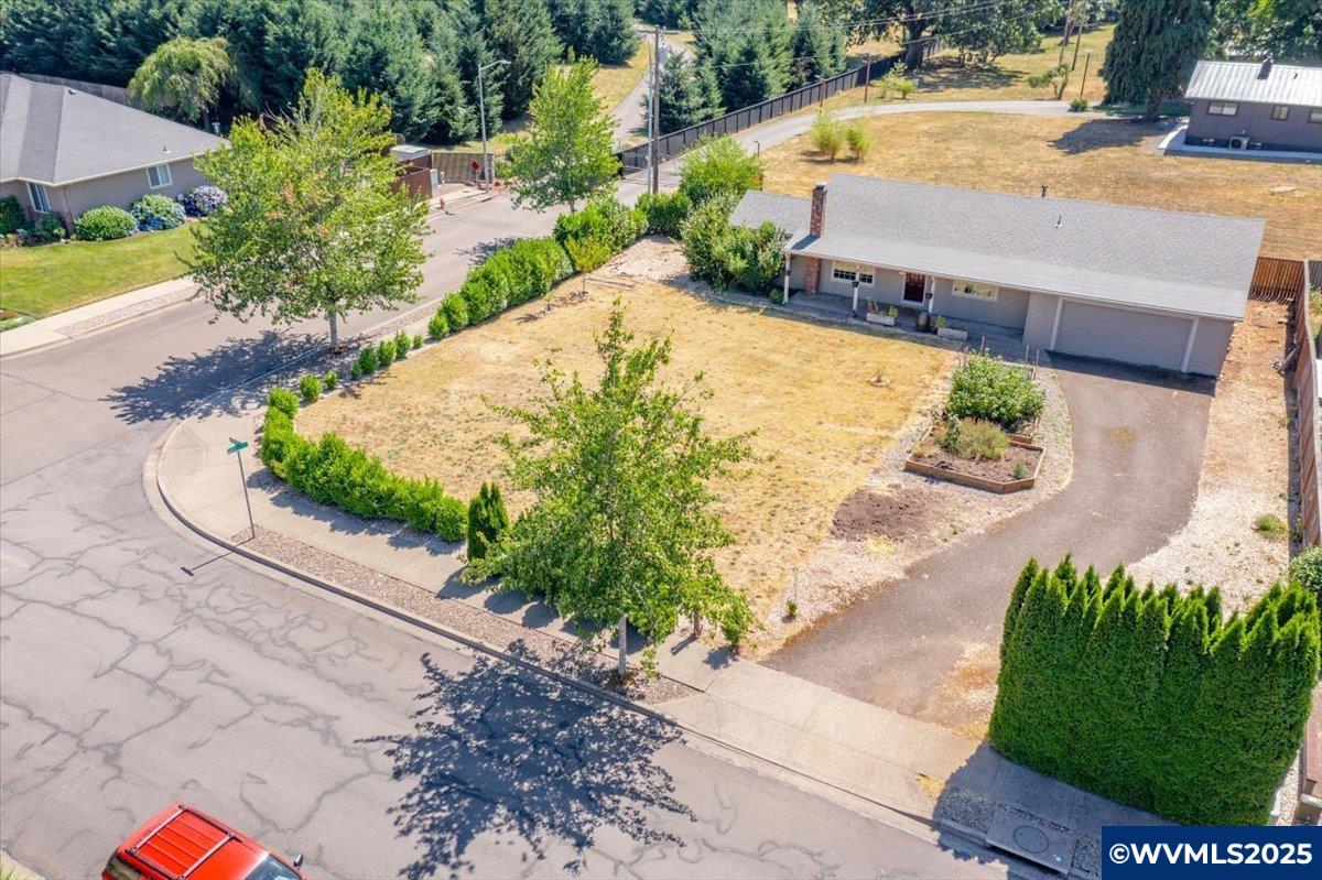 13203 Gaffney Ln