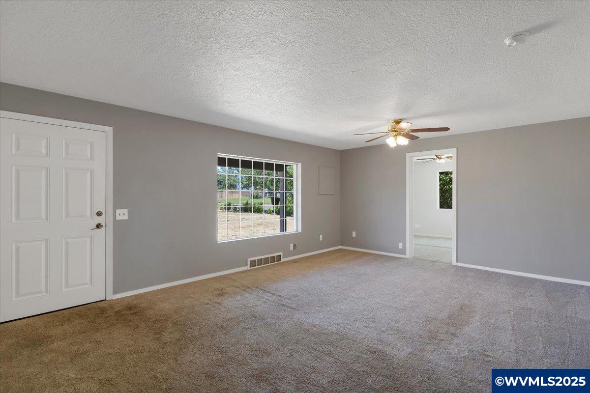 13203 Gaffney Ln