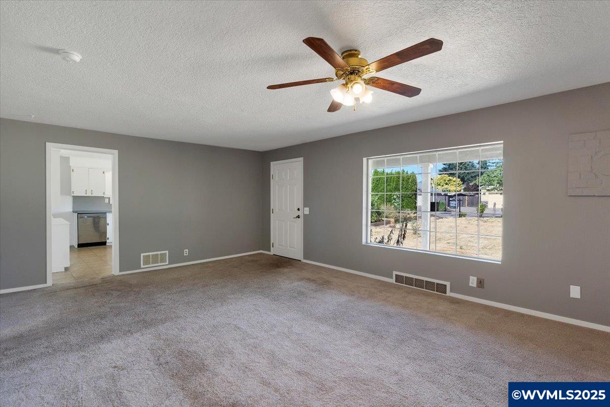 13203 Gaffney Ln